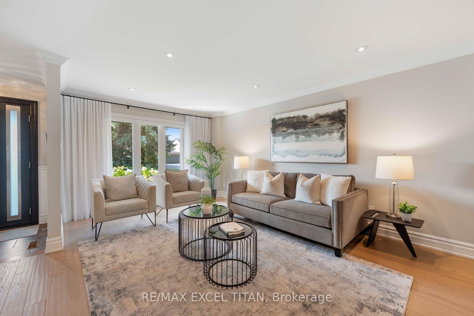 Photo 12 of 258 Glenway Circle, Newmarket, Glenway Estates — HOMEH