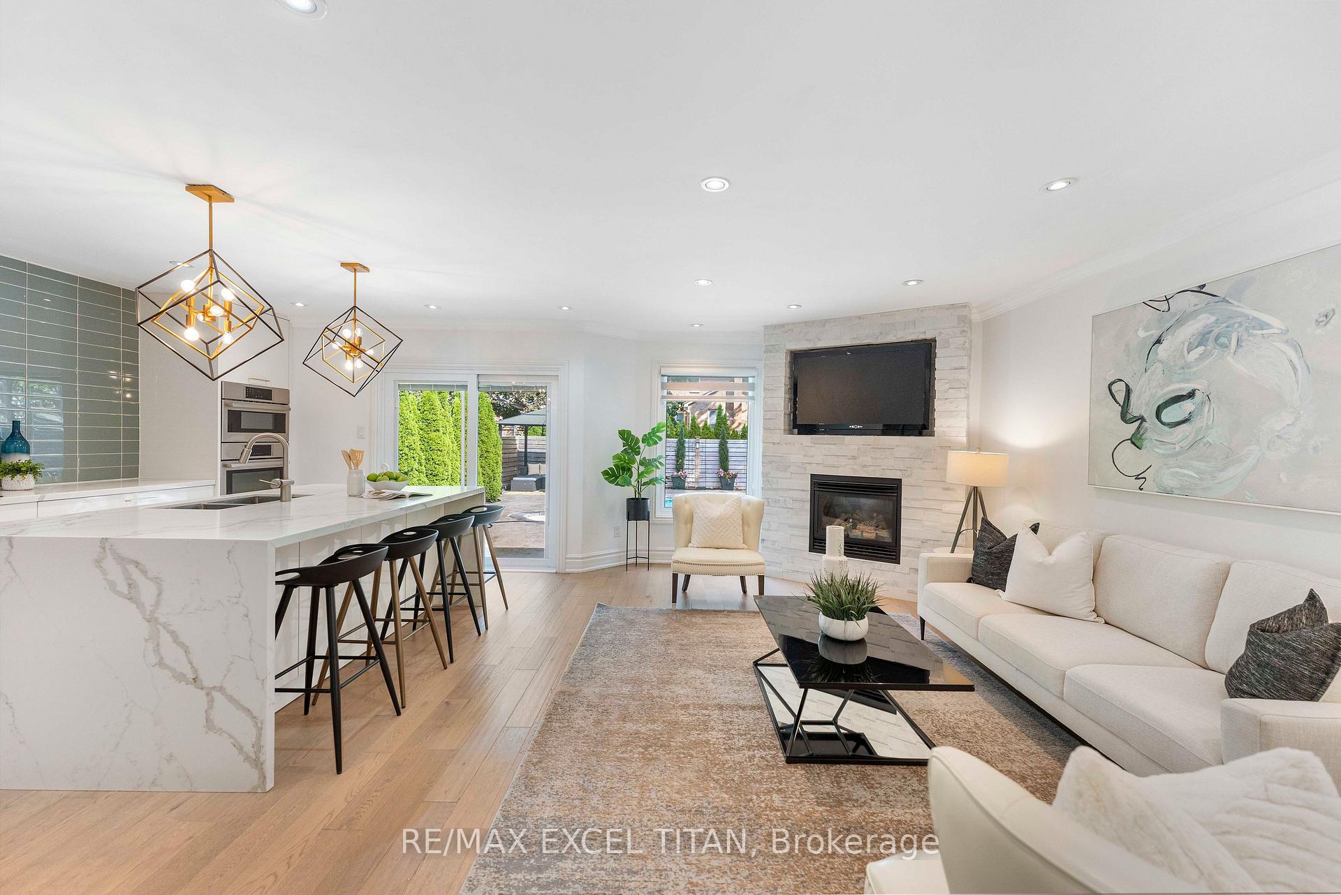 Photo 22 of 258 Glenway Circle, Newmarket, Glenway Estates — HOMEH