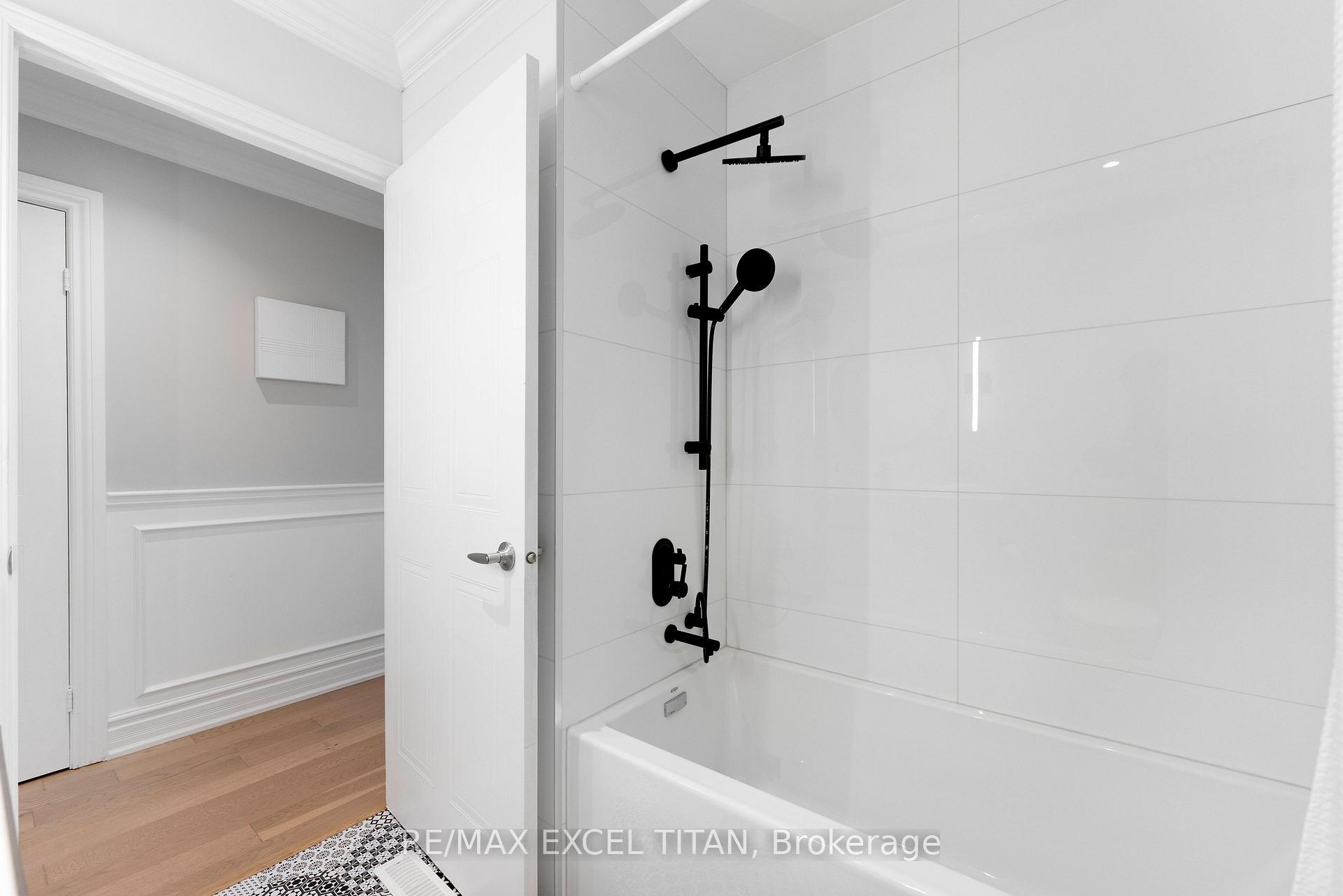 Photo 66 of 258 Glenway Circle, Newmarket, Glenway Estates — HOMEH