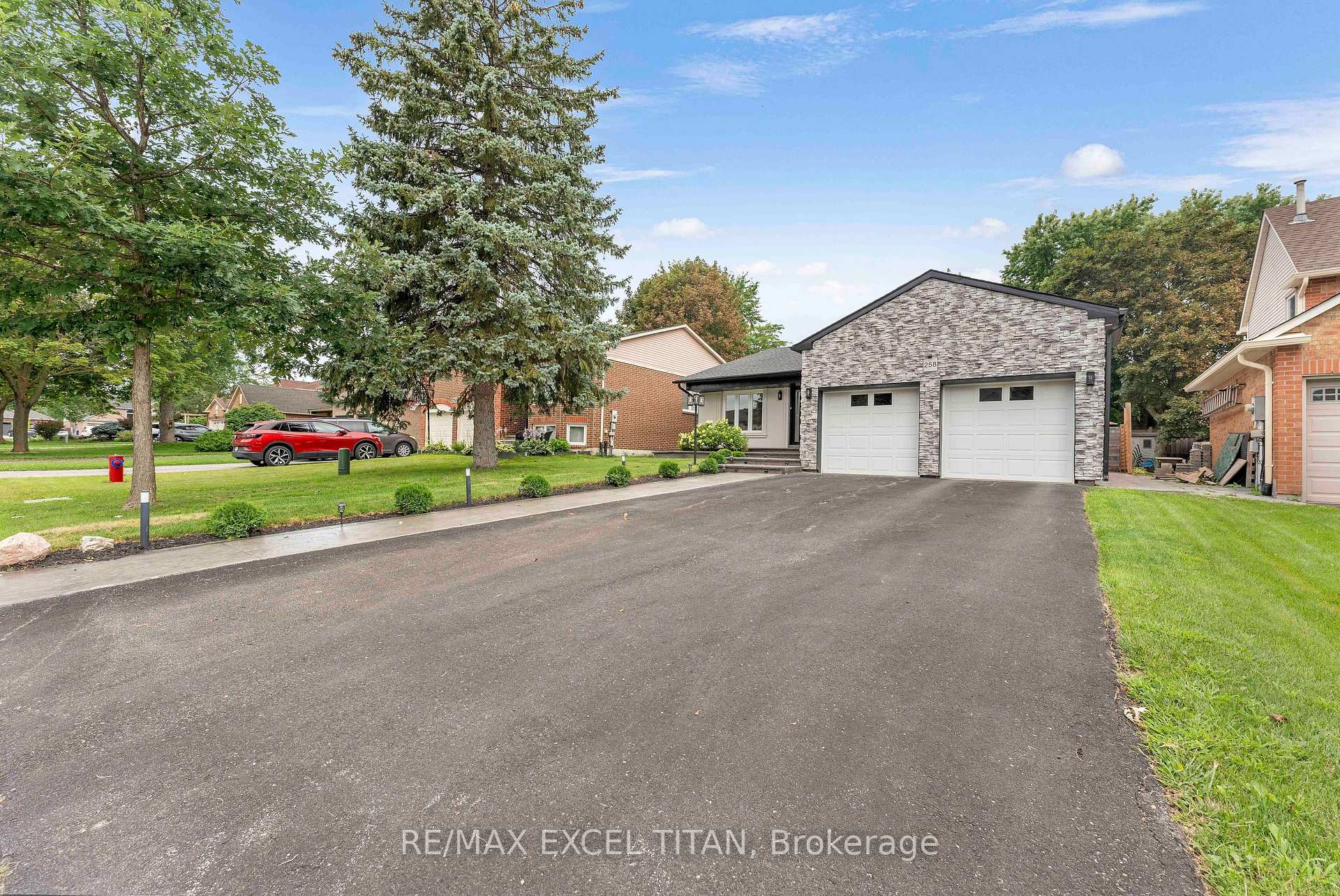 Photo 94 of 258 Glenway Circle, Newmarket, Glenway Estates — HOMEH