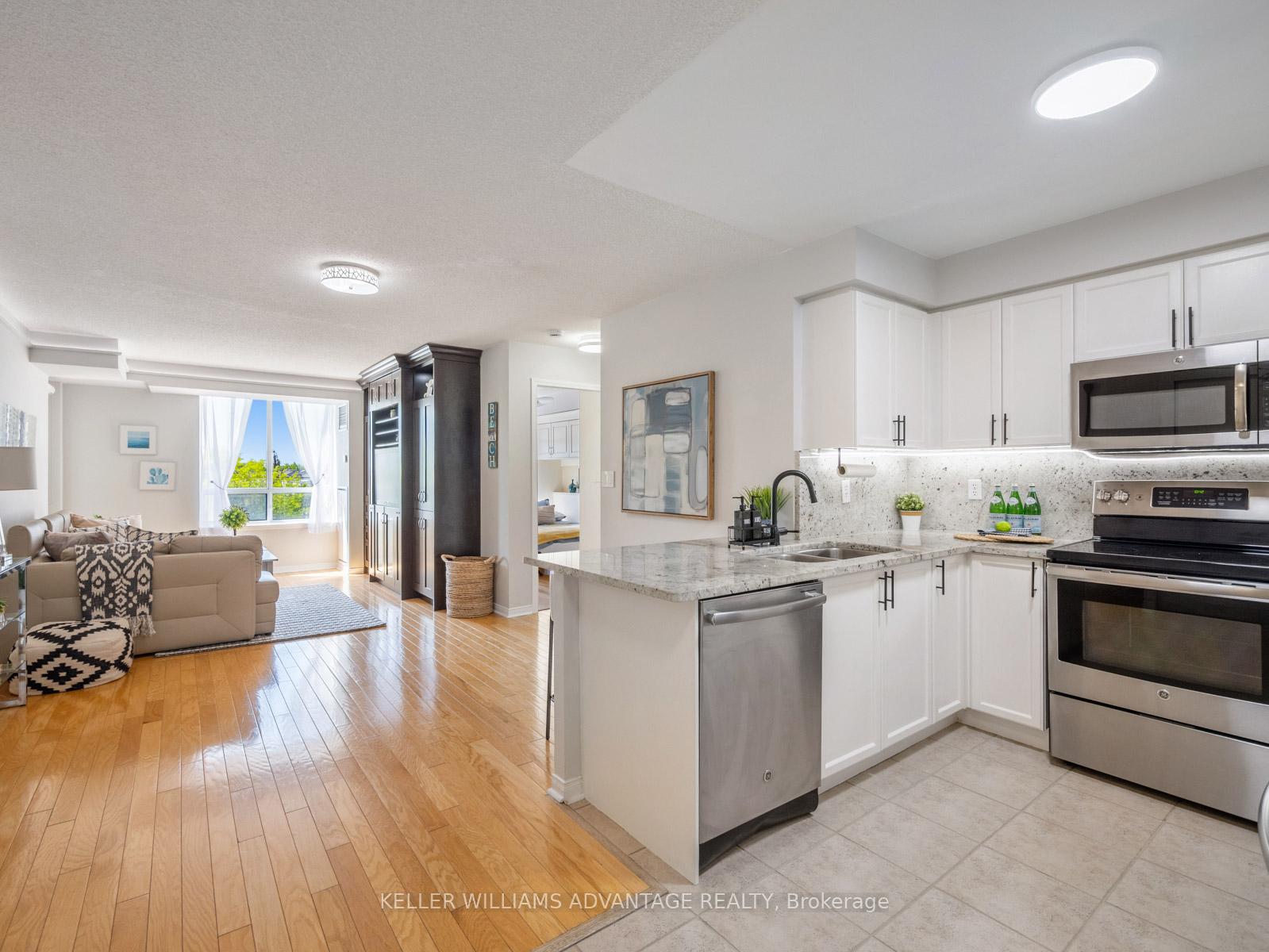Photo 4 of Unit 424, 1733 Queen Street E, Toronto, The Beaches — HOMEH