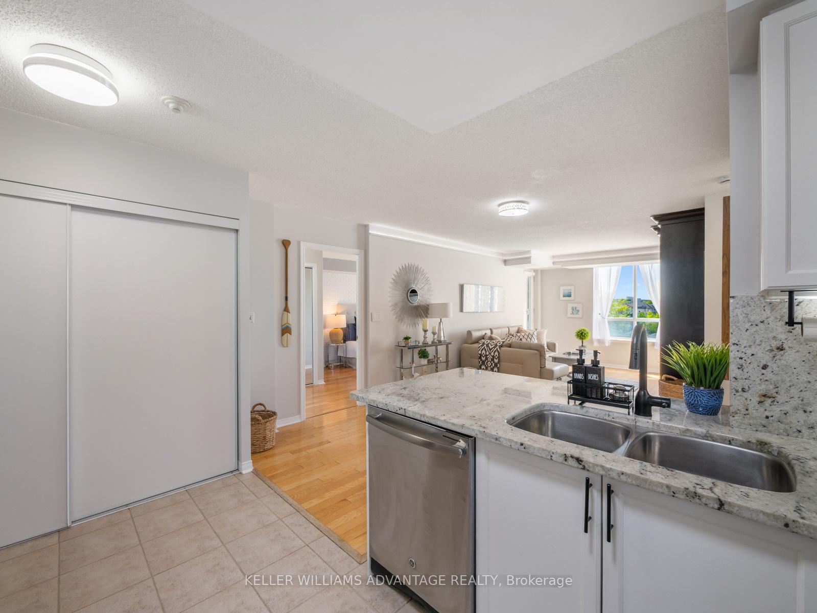 Photo 7 of Unit 424, 1733 Queen Street E, Toronto, The Beaches — HOMEH