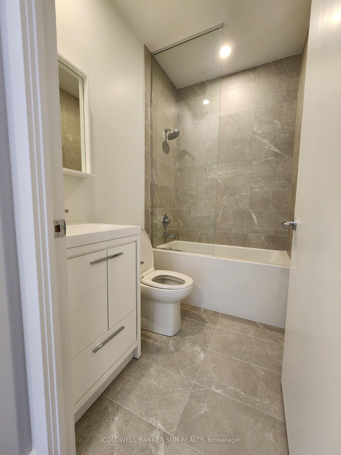 Photo 10 of Unit 612A, 2851 Highway 7 Road, Vaughan, Vaughan Corporate Centre — HOMEH