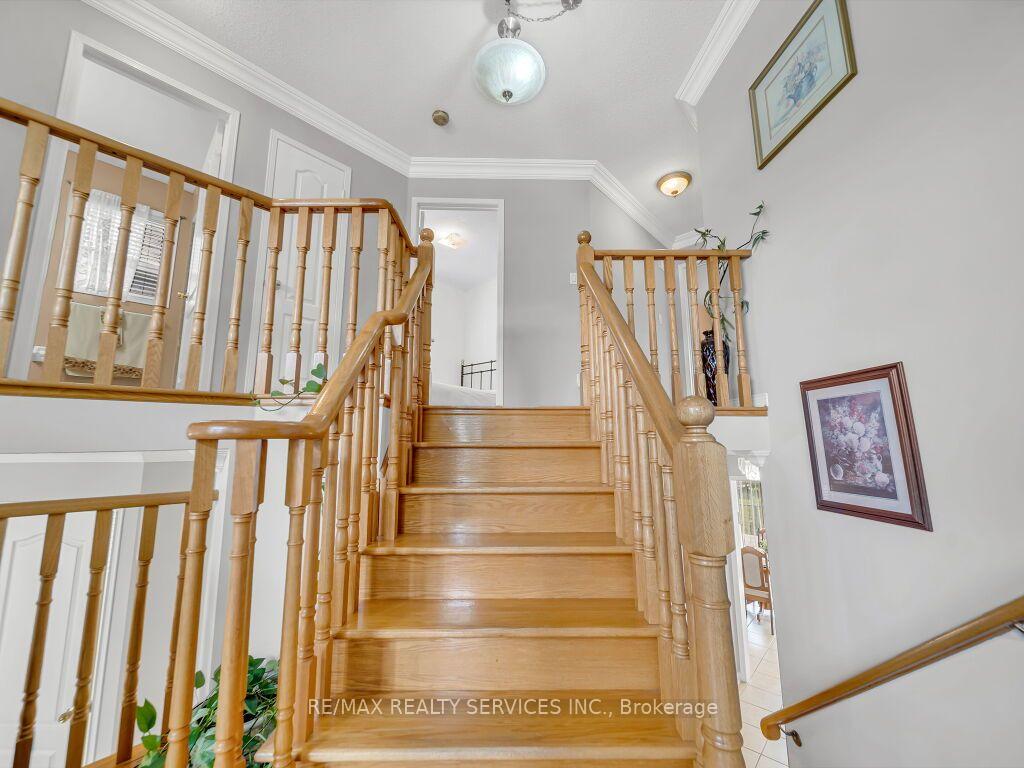 Photo 27 of 32 Brentcliff Drive, Brampton, Fletcher's Meadow — HOMEH