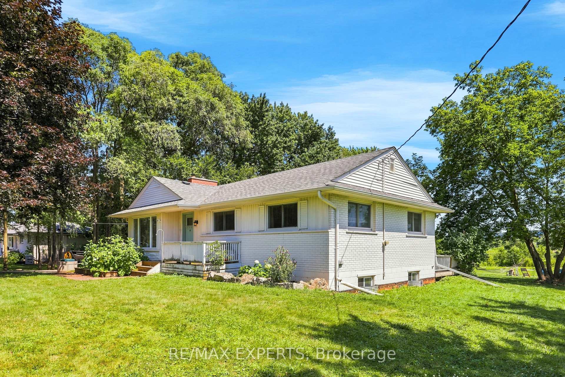Photo 2 of 2724 8 Side Road, Burlington, Rural Burlington — HOMEH