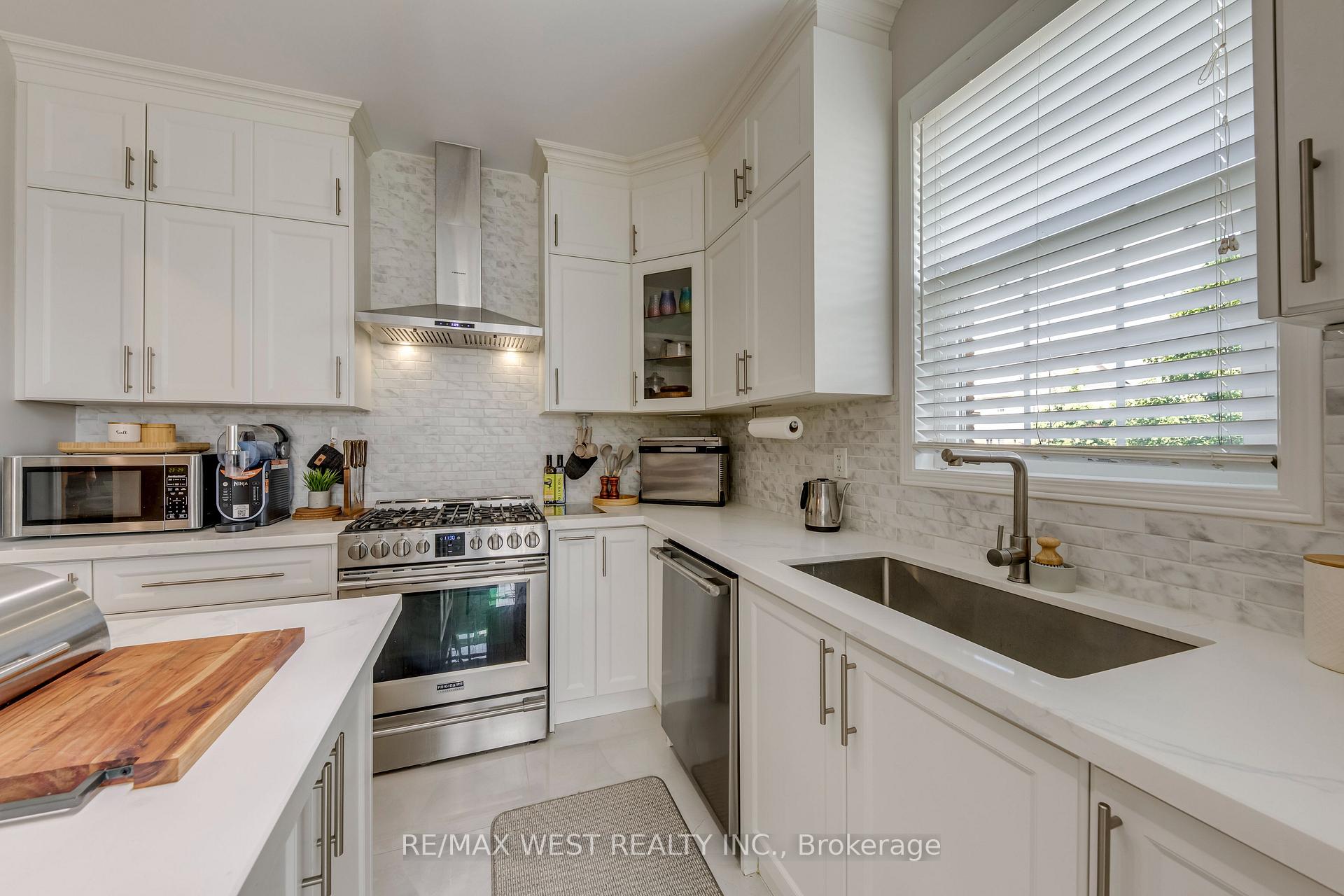 Photo 16 of 1 Avedisian Street, Brantford, Empire South — HOMEH
