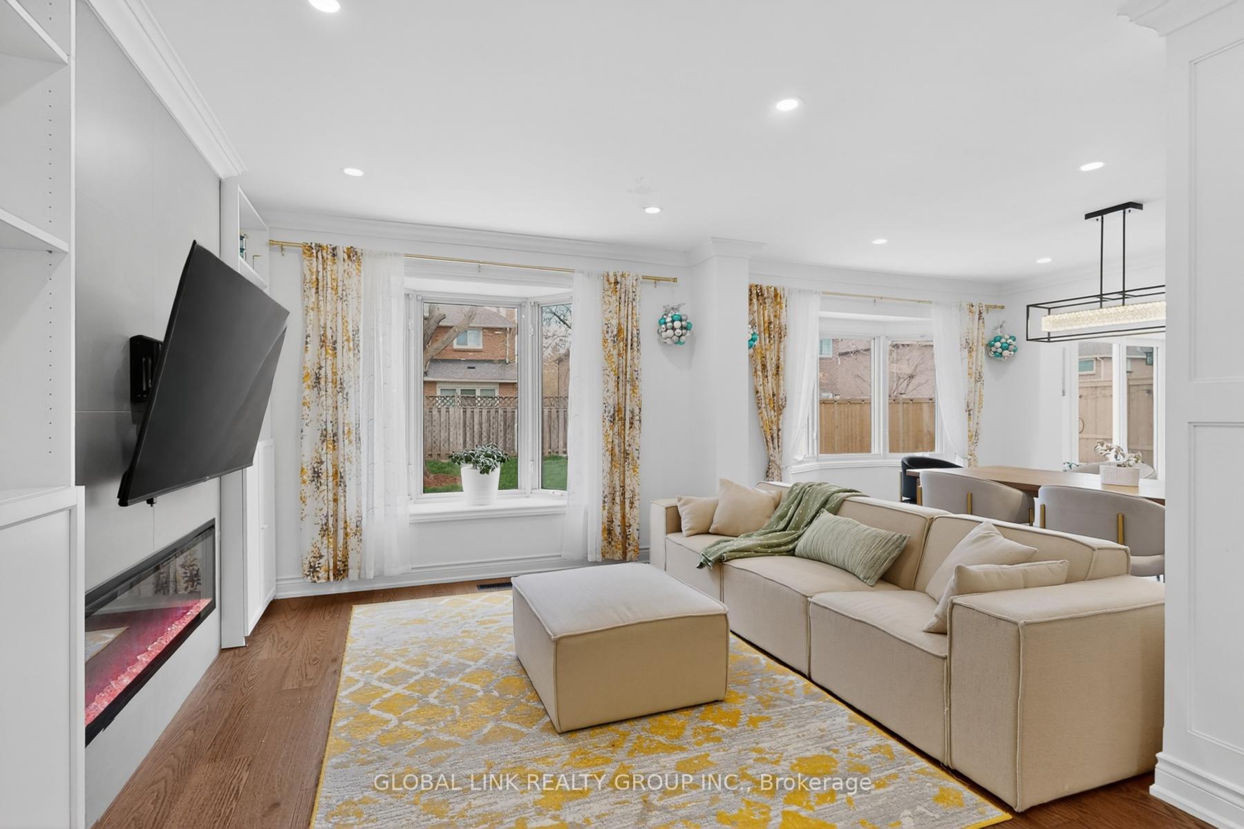 Photo 7 of Upper 2141 Galena Crescent, Oakville, Wedgewood Creek — HOMEH