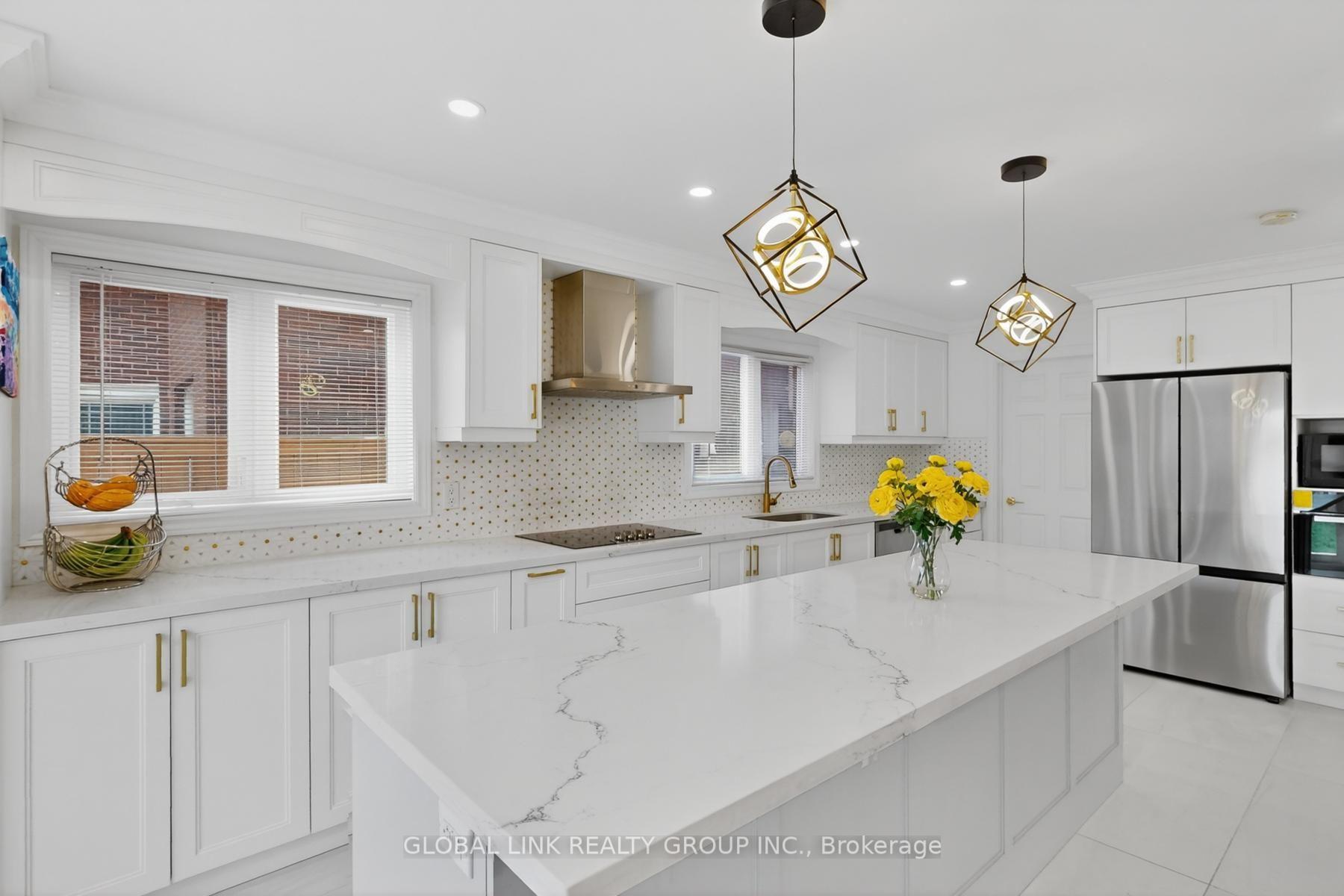 Photo 10 of Upper 2141 Galena Crescent, Oakville, Wedgewood Creek — HOMEH