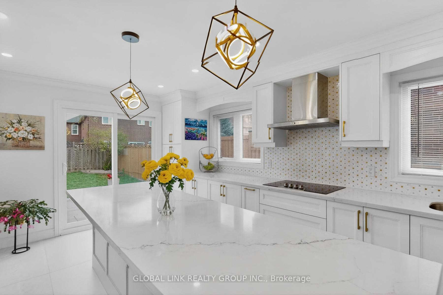 Photo 11 of Upper 2141 Galena Crescent, Oakville, Wedgewood Creek — HOMEH