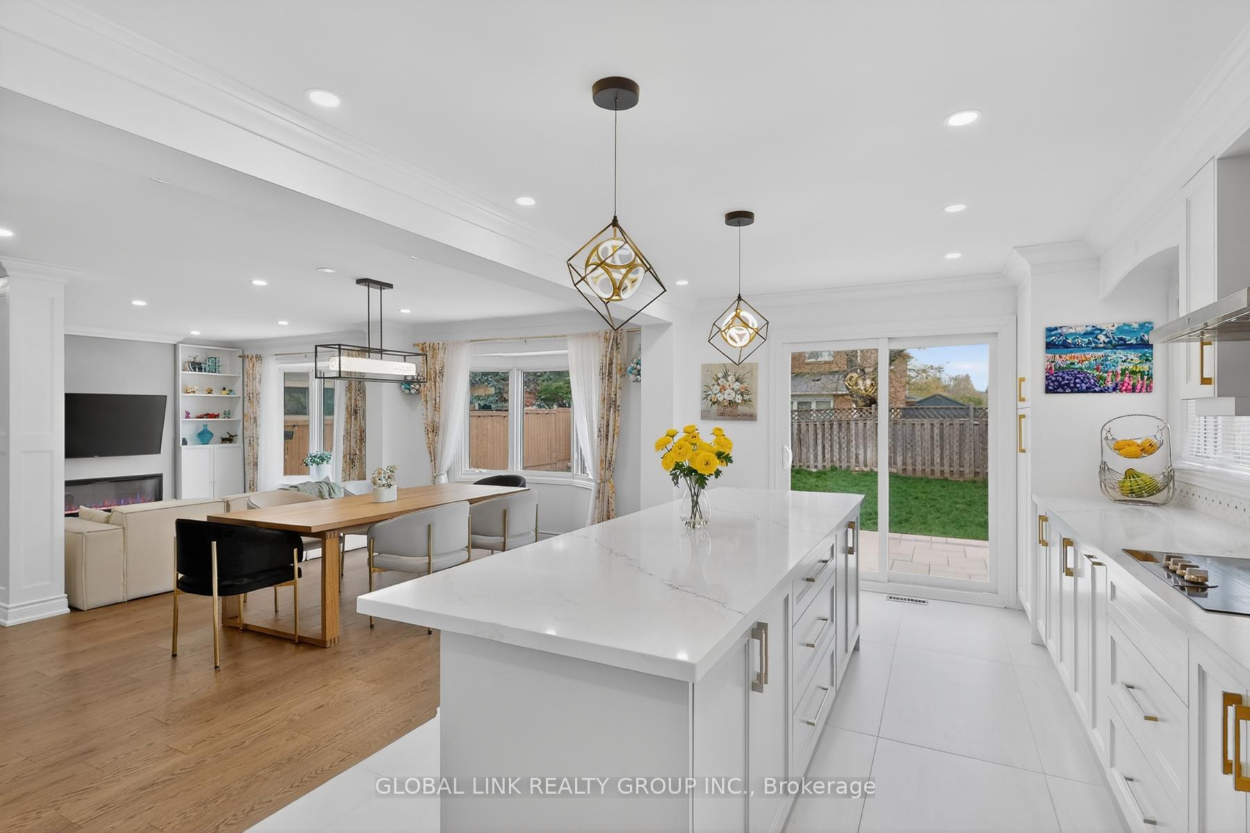 Photo 12 of Upper 2141 Galena Crescent, Oakville, Wedgewood Creek — HOMEH