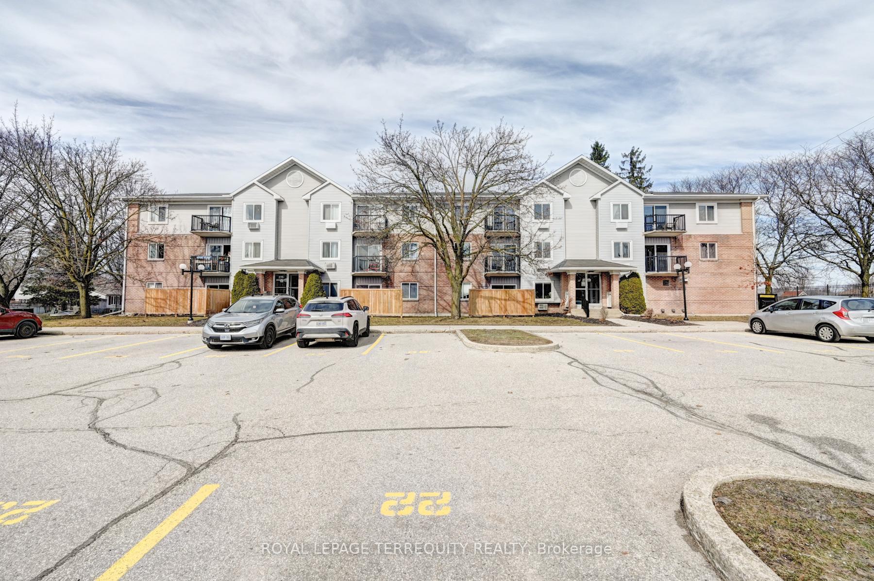 Photo 3 of Unit 307, 276 Eiwo Court, Waterloo, Lexington — HOMEH
