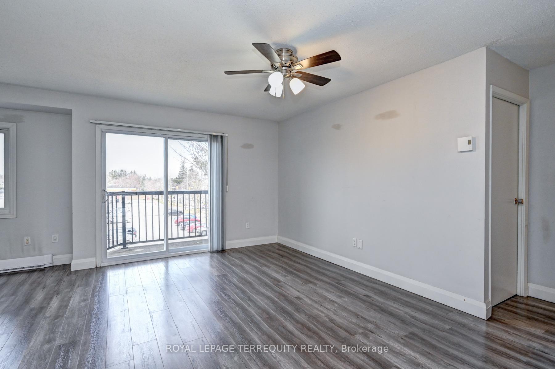Photo 11 of Unit 307, 276 Eiwo Court, Waterloo, Lexington — HOMEH
