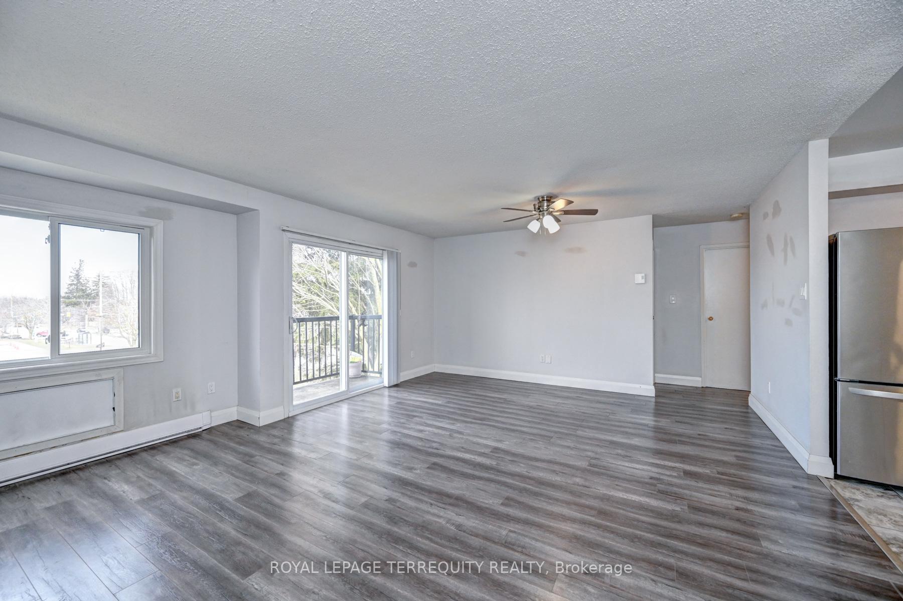 Photo 12 of Unit 307, 276 Eiwo Court, Waterloo, Lexington — HOMEH