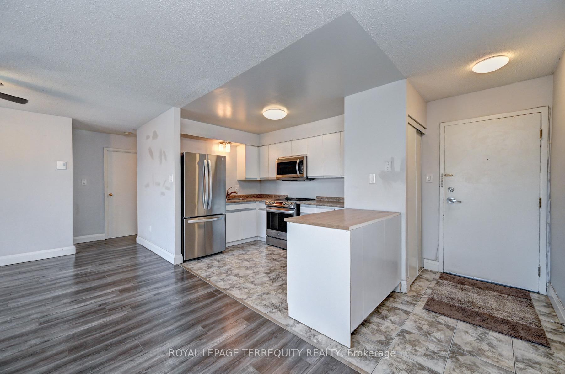 Photo 18 of Unit 307, 276 Eiwo Court, Waterloo, Lexington — HOMEH