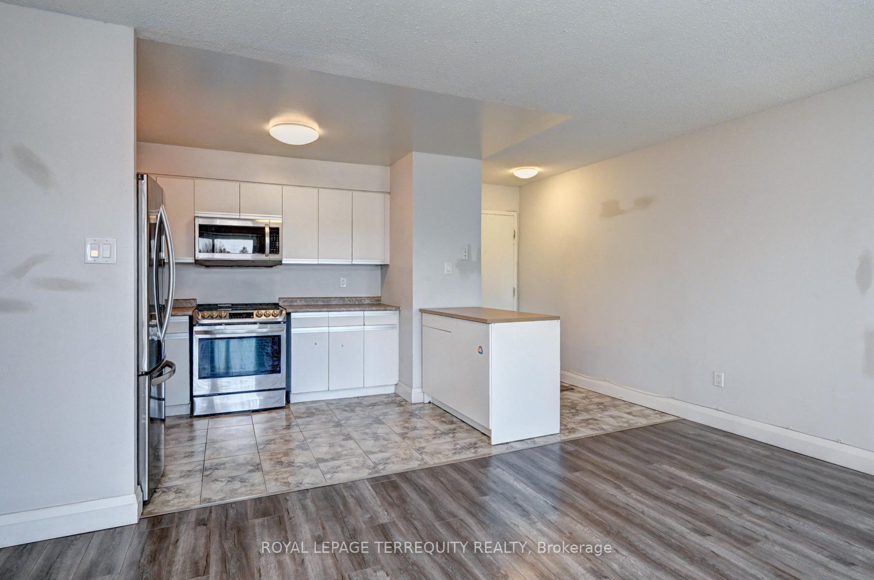 Photo 20 of Unit 307, 276 Eiwo Court, Waterloo, Lexington — HOMEH