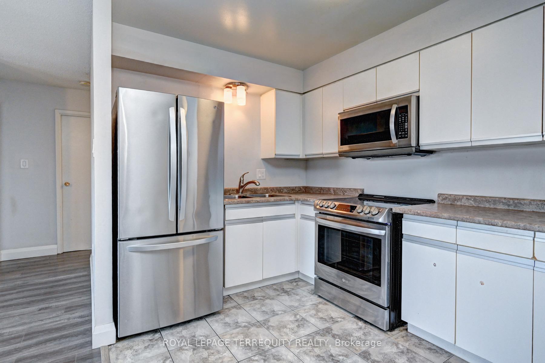 Photo 21 of Unit 307, 276 Eiwo Court, Waterloo, Lexington — HOMEH