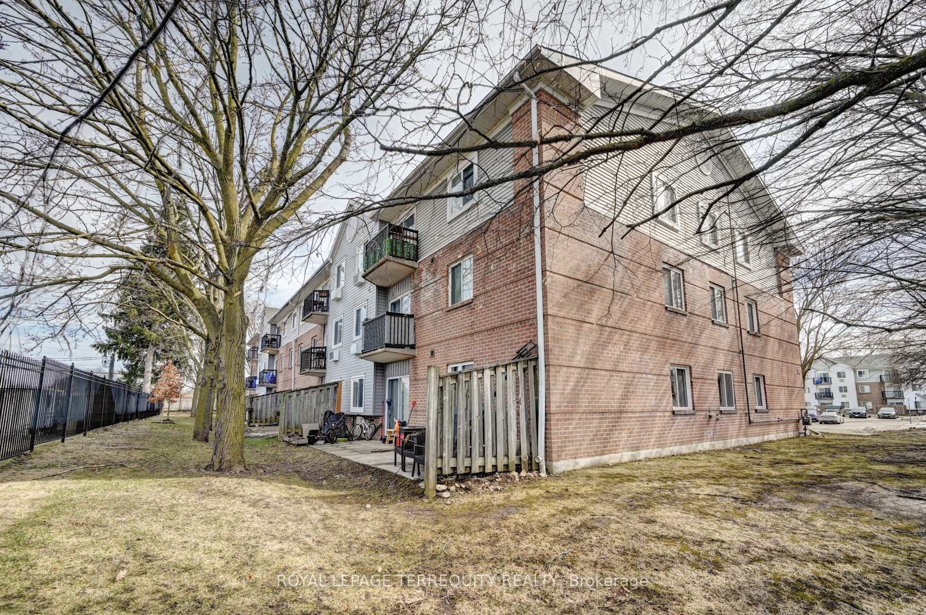 Photo 36 of Unit 307, 276 Eiwo Court, Waterloo, Lexington — HOMEH