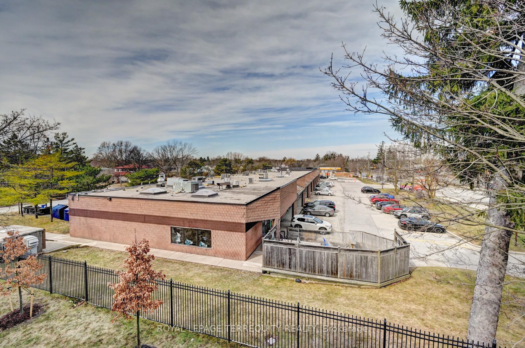 Photo 38 of Unit 307, 276 Eiwo Court, Waterloo, Lexington — HOMEH
