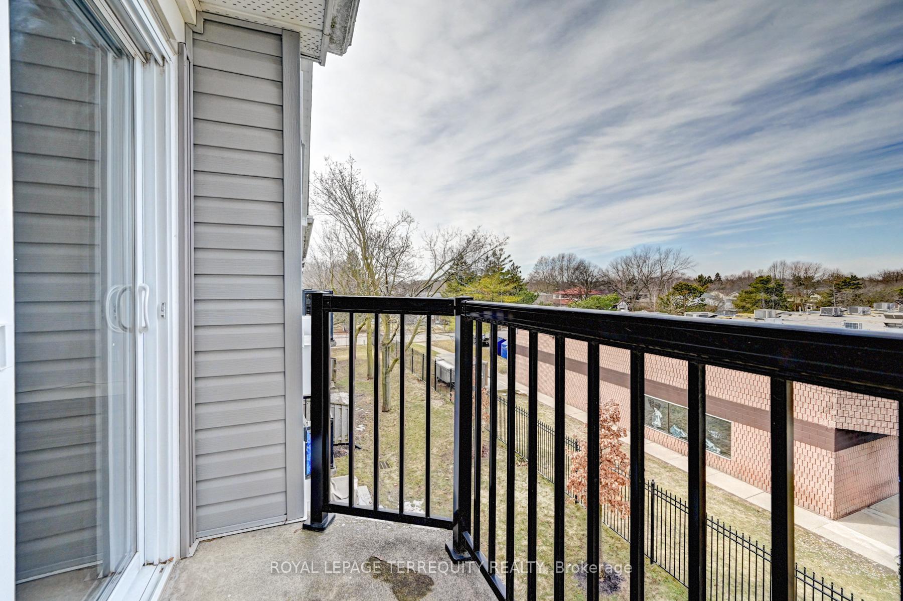 Photo 39 of Unit 307, 276 Eiwo Court, Waterloo, Lexington — HOMEH