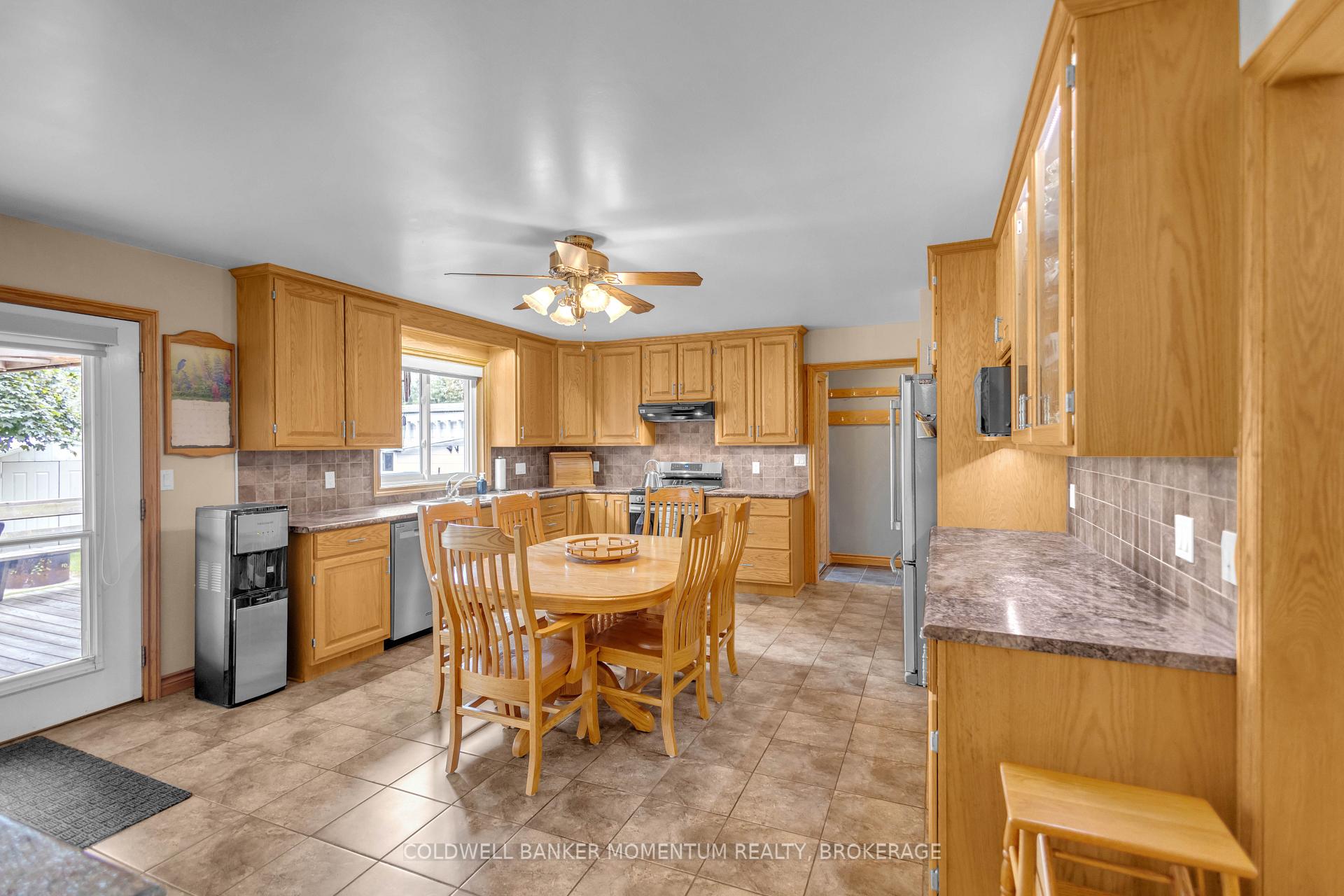 Photo 10 of 40 Murray Street E, Norfolk, Vittoria — HOMEH