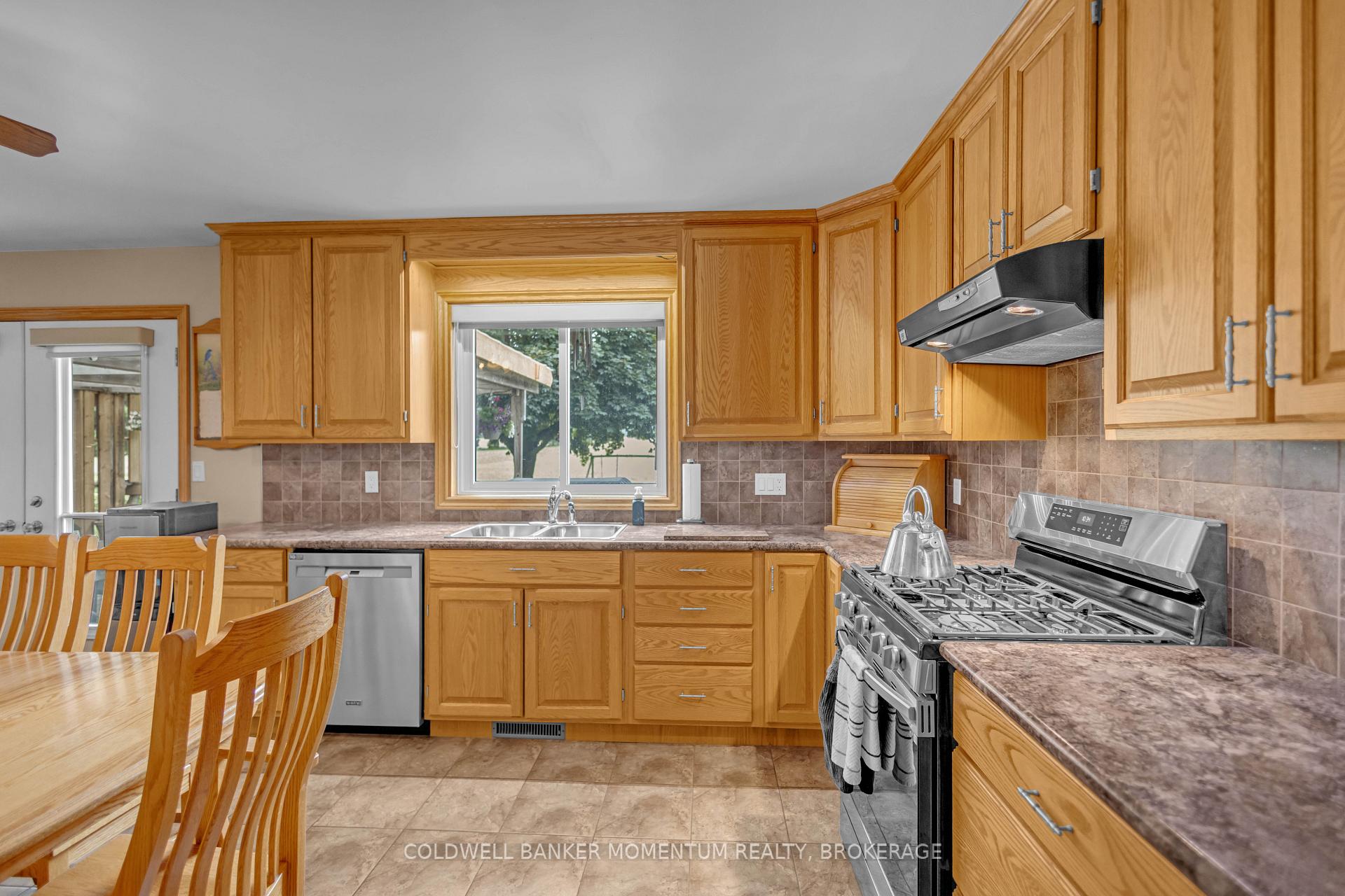 Photo 12 of 40 Murray Street E, Norfolk, Vittoria — HOMEH