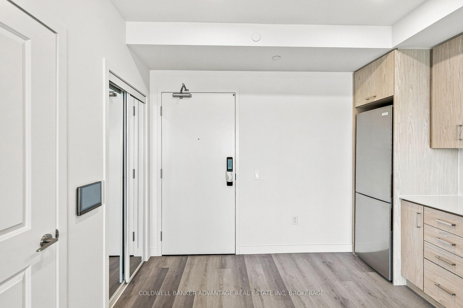 Photo 14 of Unit 815, 461 Green Road, Hamilton, Stoney Creek — HOMEH
