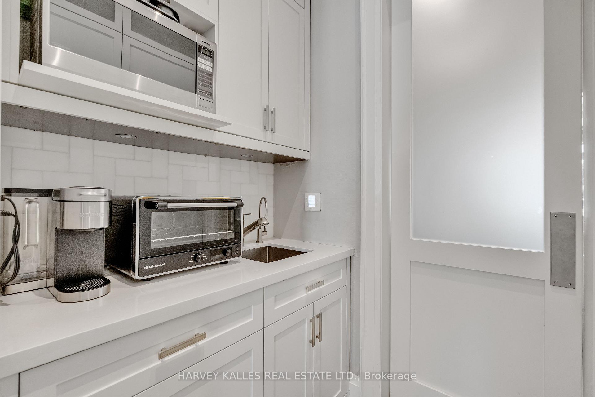 Photo 17 of 516 Douglas Avenue, Toronto, Bedford Park-Nortown — HOMEH