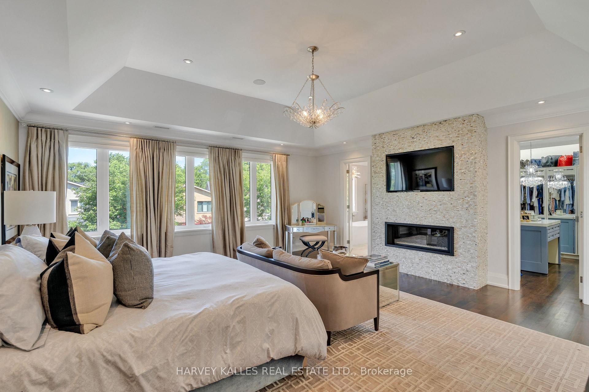 Photo 23 of 516 Douglas Avenue, Toronto, Bedford Park-Nortown — HOMEH