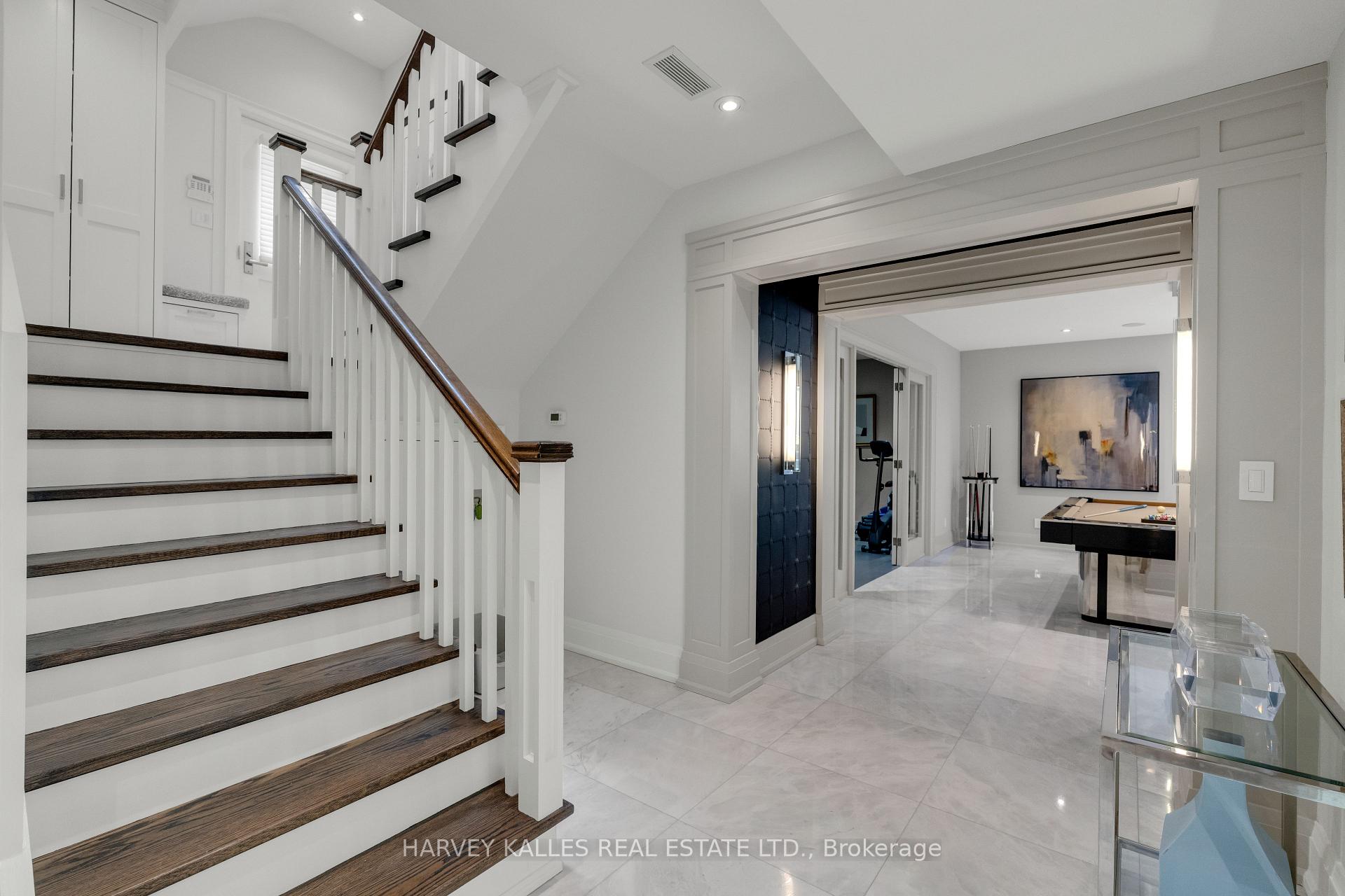 Photo 38 of 516 Douglas Avenue, Toronto, Bedford Park-Nortown — HOMEH