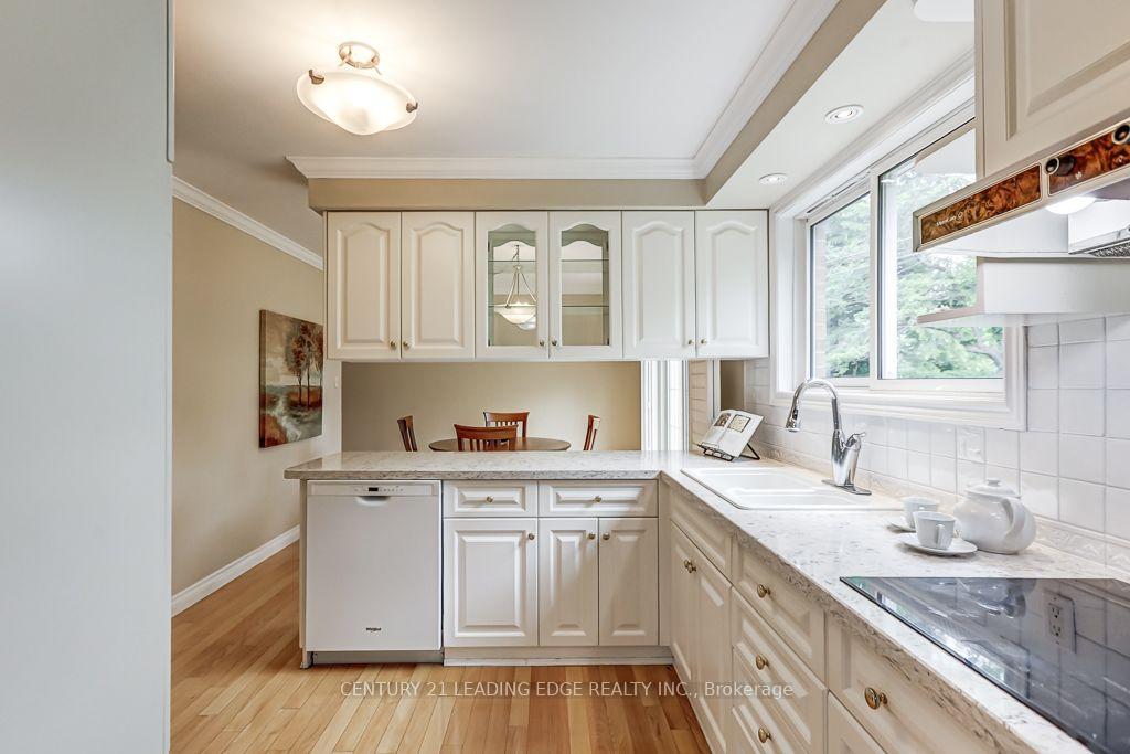 Photo 15 of 55 Drakefield Road, Markham, Bullock — HOMEH