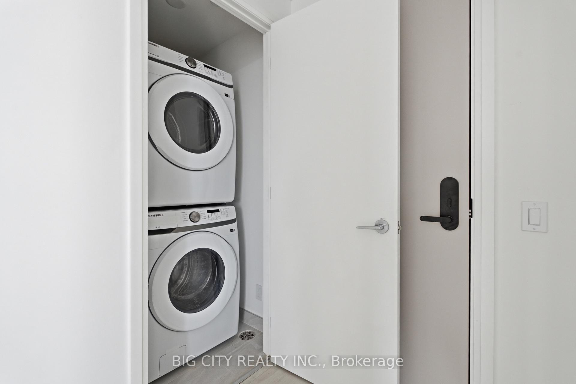 Photo 14 of Unit 1002, 25 Frederick Todd Way, Toronto, Thorncliffe Park — HOMEH