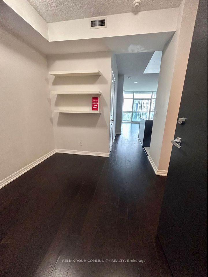Photo 6 of Unit 2511, 223 Webb Drive, Mississauga, City Centre — HOMEH