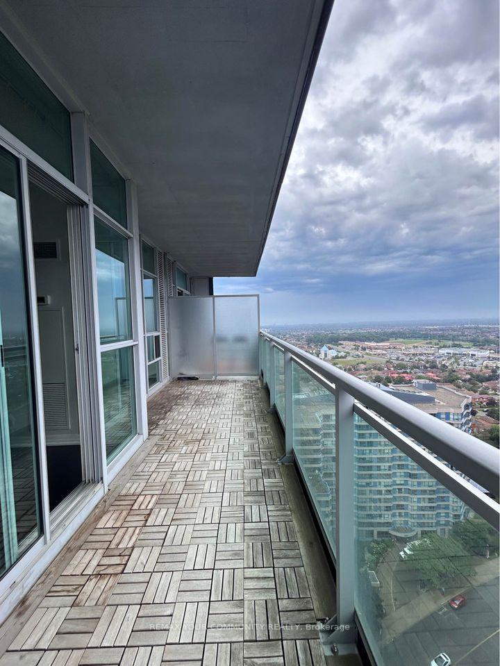 Photo 9 of Unit 2511, 223 Webb Drive, Mississauga, City Centre — HOMEH