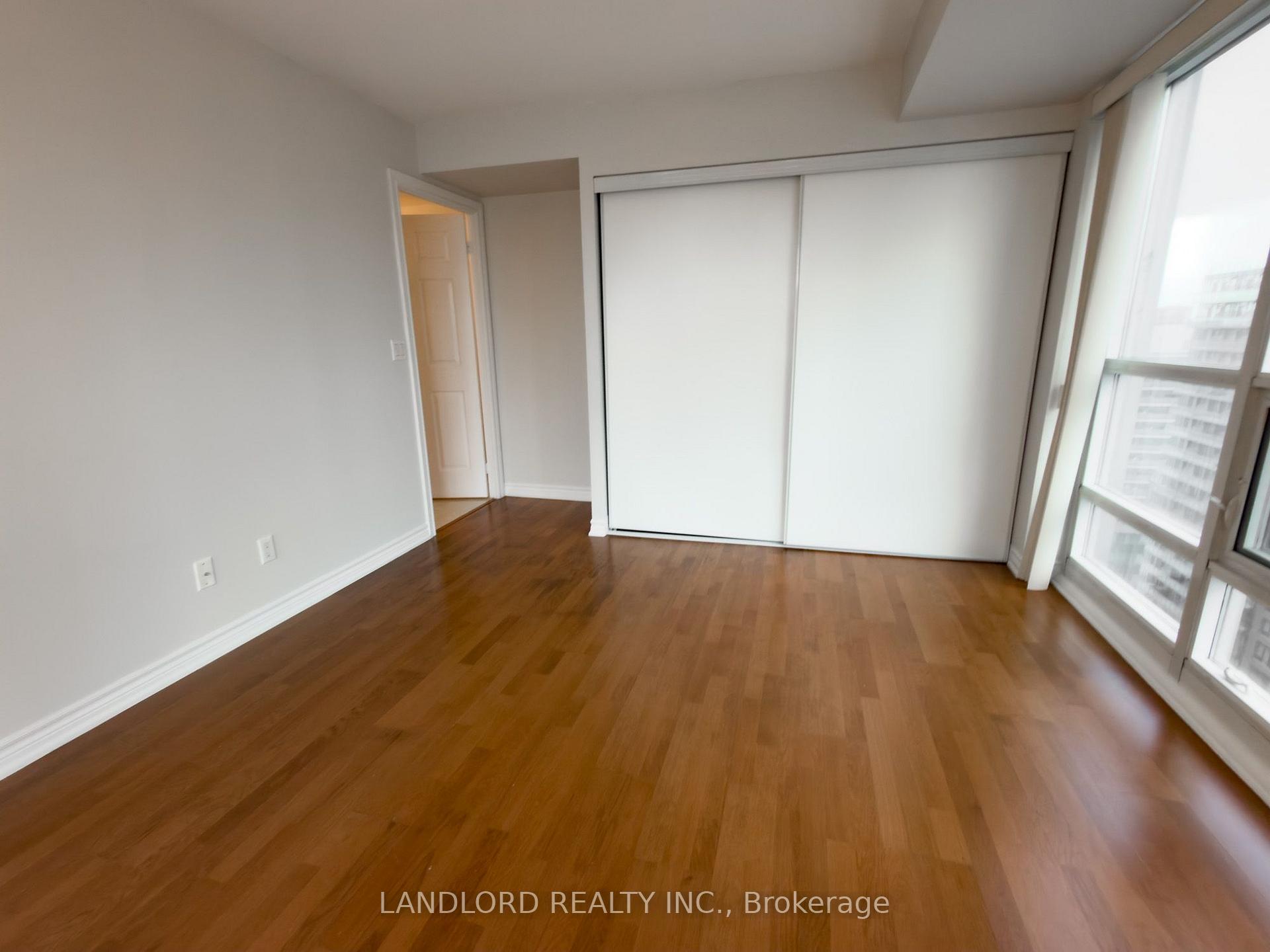 Photo 12 of Unit 2802, 761 Bay Street, Toronto, Bay Street Corridor — HOMEH