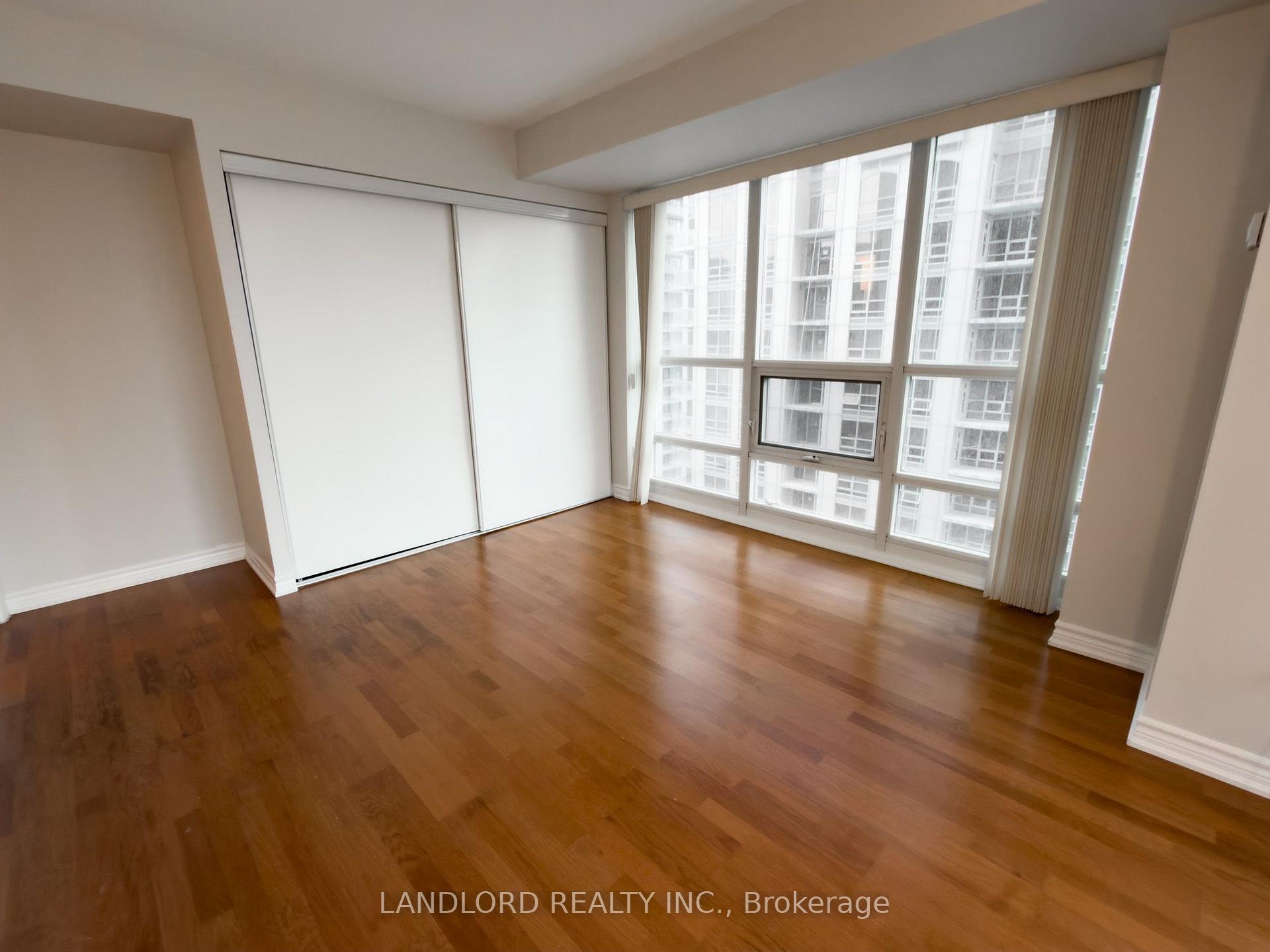 Photo 13 of Unit 2802, 761 Bay Street, Toronto, Bay Street Corridor — HOMEH