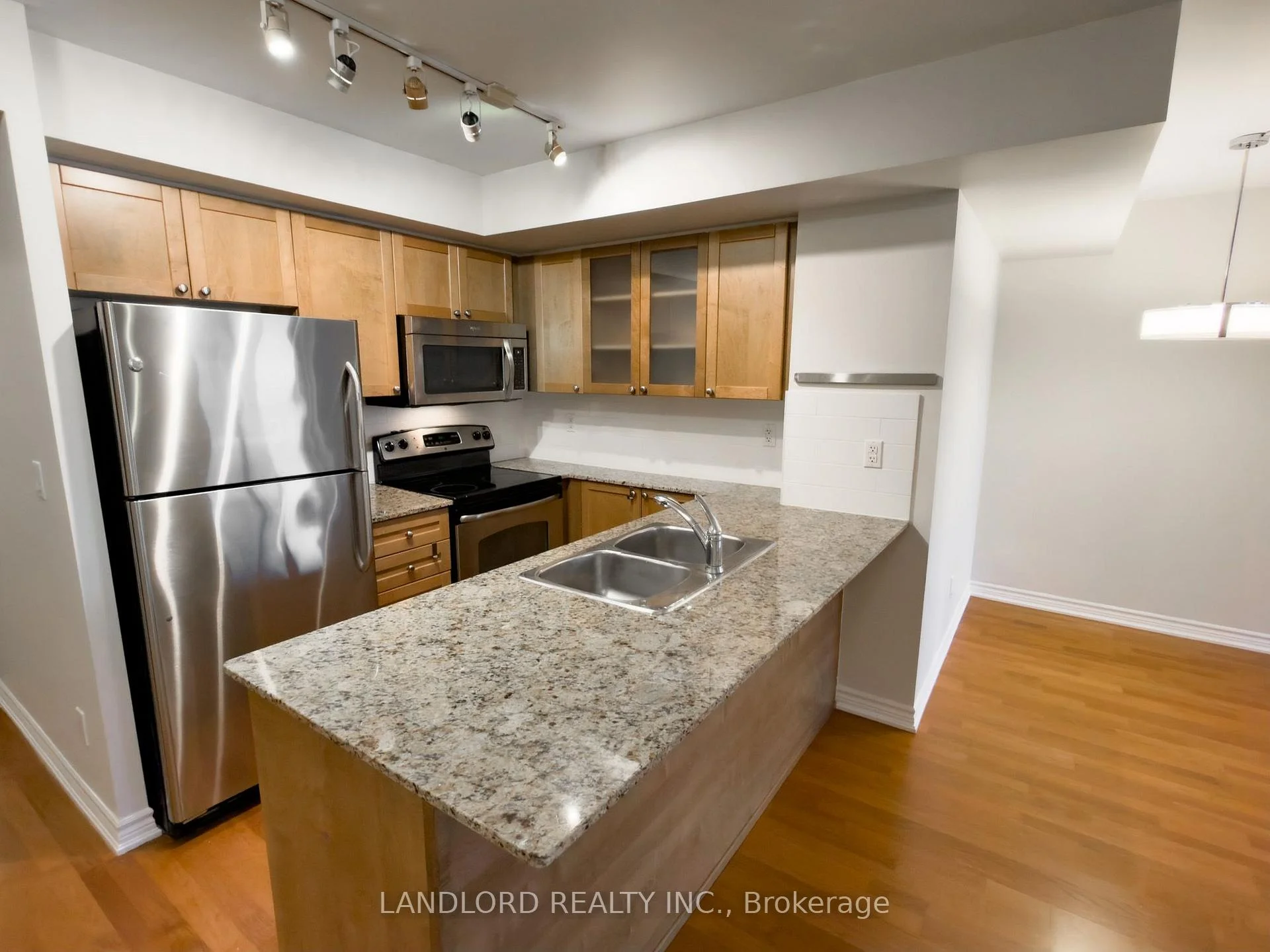 Photo 3 of Unit 2802, 761 Bay Street, Toronto, Bay Street Corridor — HOMEH