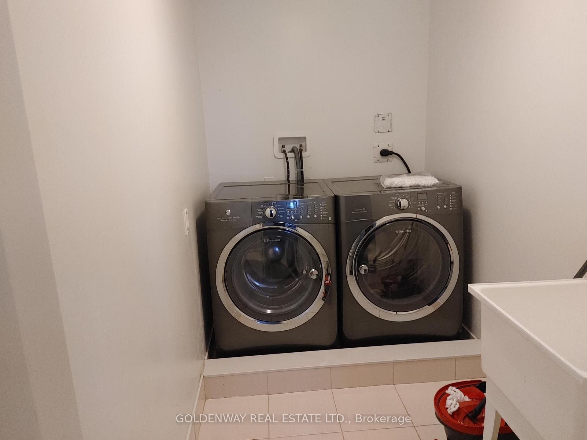 Photo 33 of 9 Caseley Way, Markham, Unionville — HOMEH