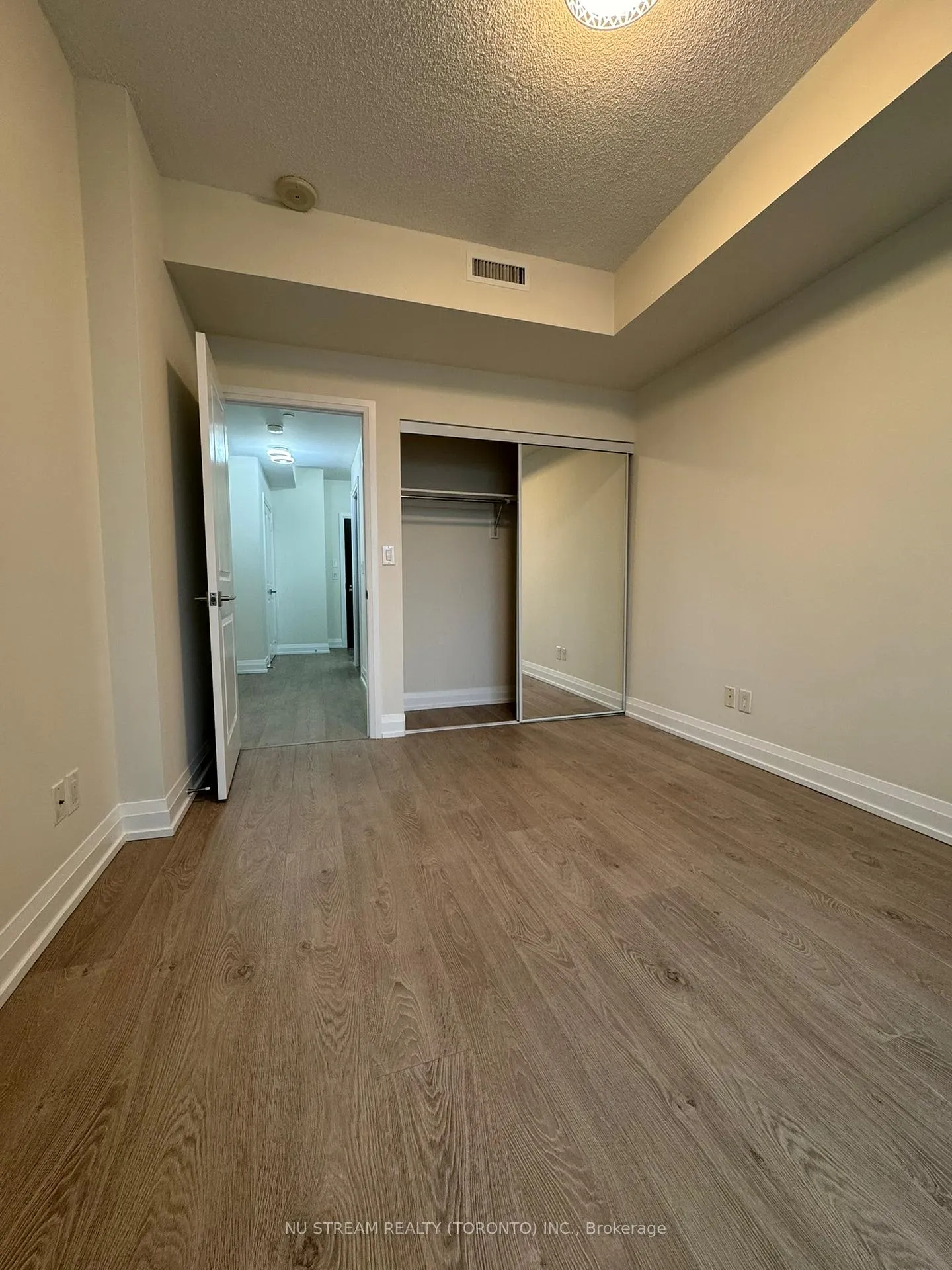 Photo 9 of Unit 2525, 7161 Yonge Street, Markham, Grandview — HOMEH