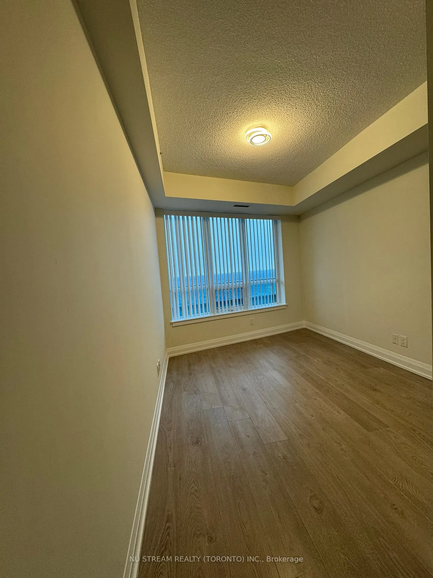 Photo 10 of Unit 2525, 7161 Yonge Street, Markham, Grandview — HOMEH