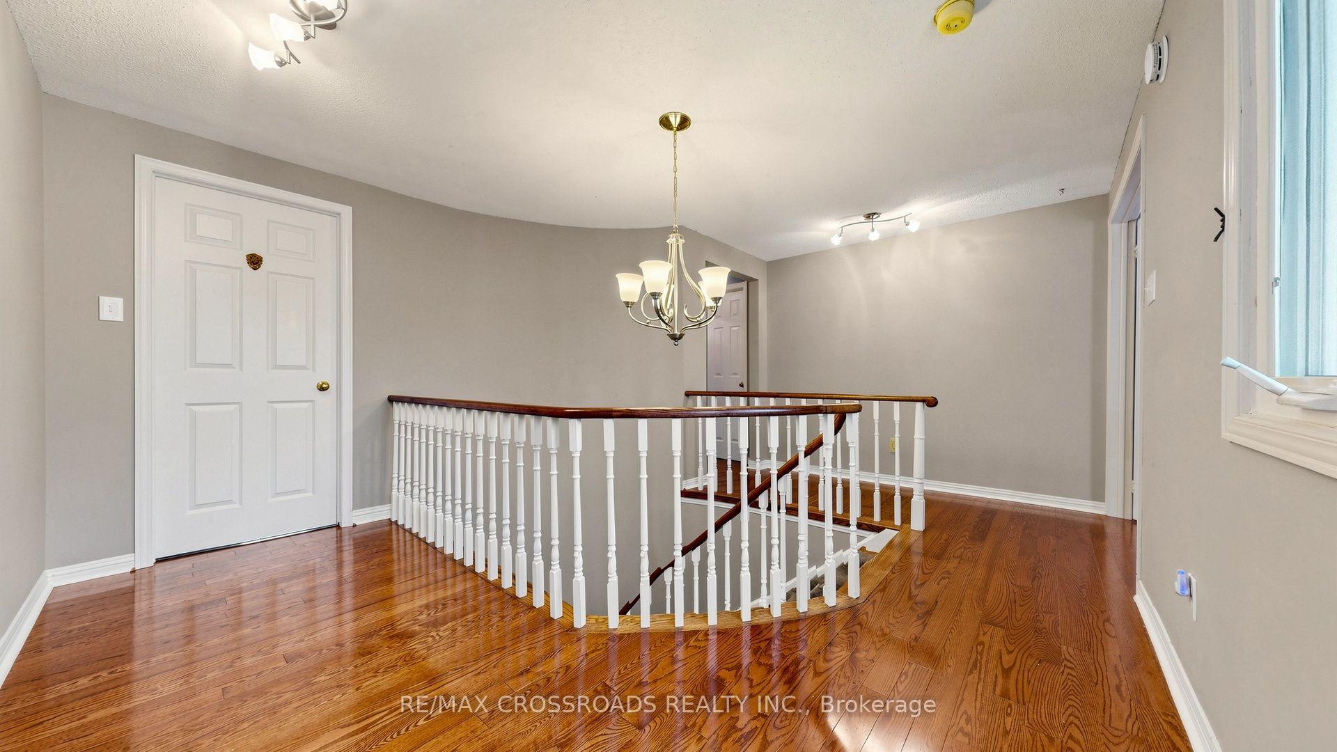 Photo 18 of 1 Redwood Lane, Markham, Unionville — HOMEH