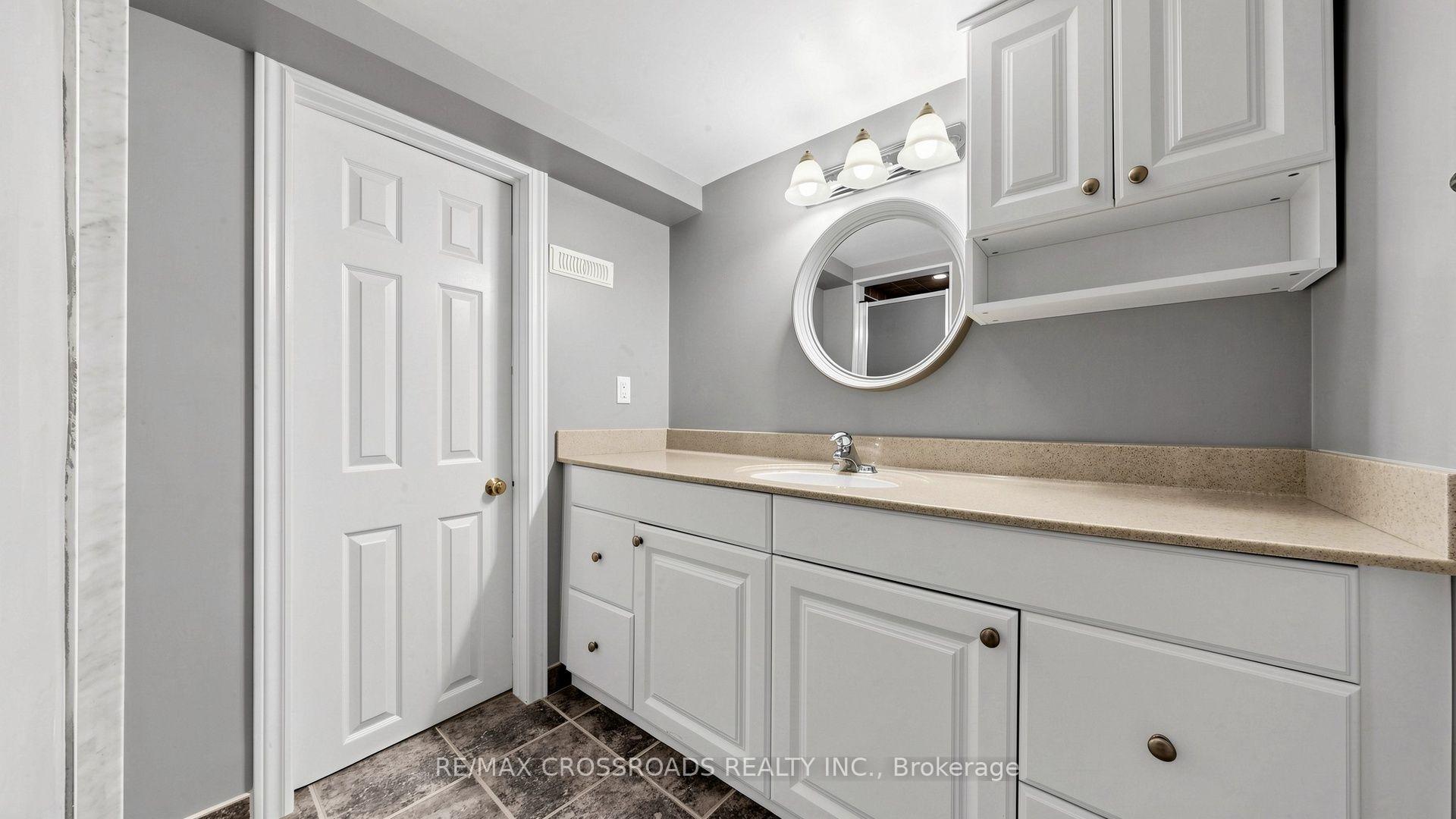 Photo 36 of 1 Redwood Lane, Markham, Unionville — HOMEH