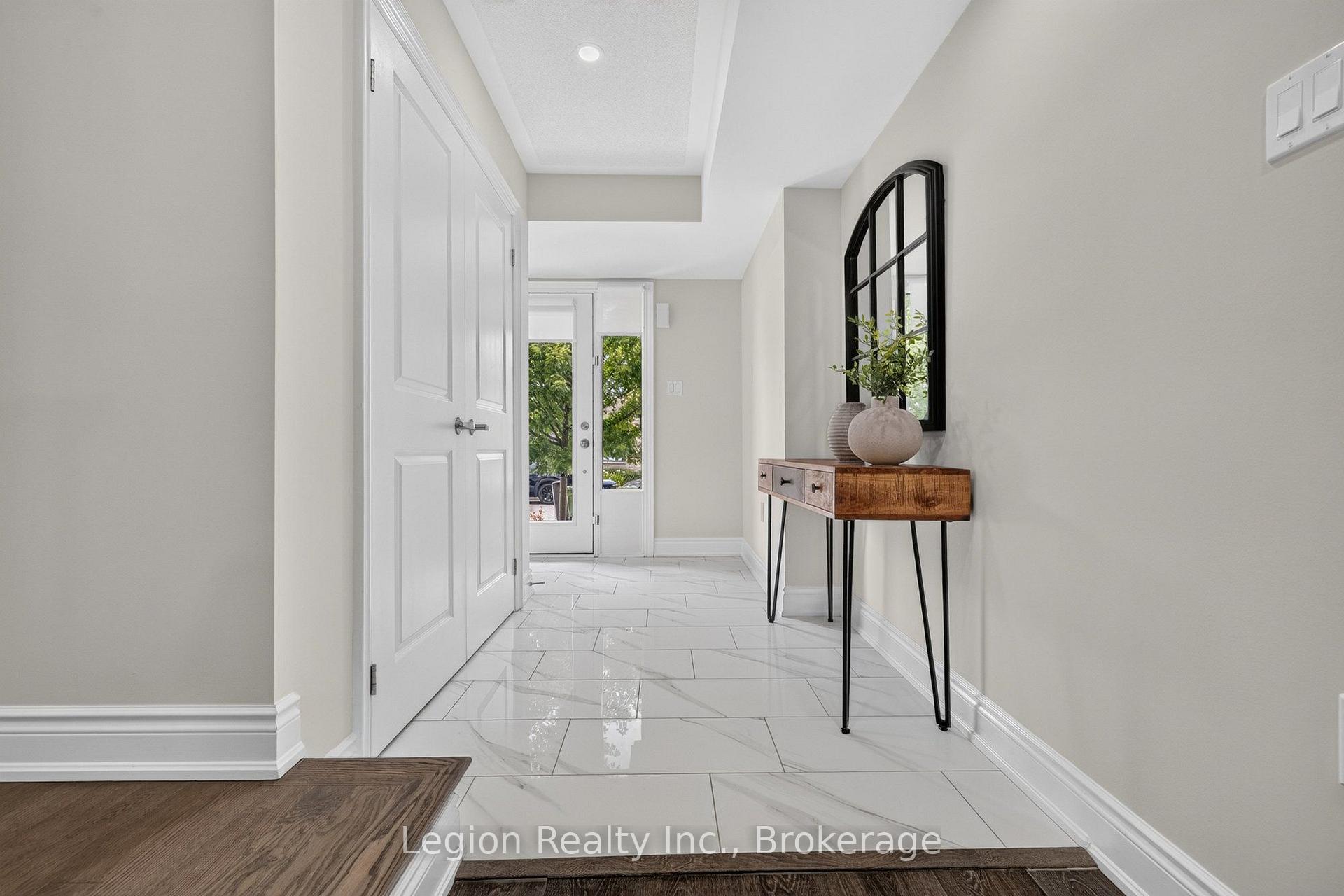 Photo 3 of 41 Woodstream Drive, Etobicoke, West Humber-Clairville — HOMEH