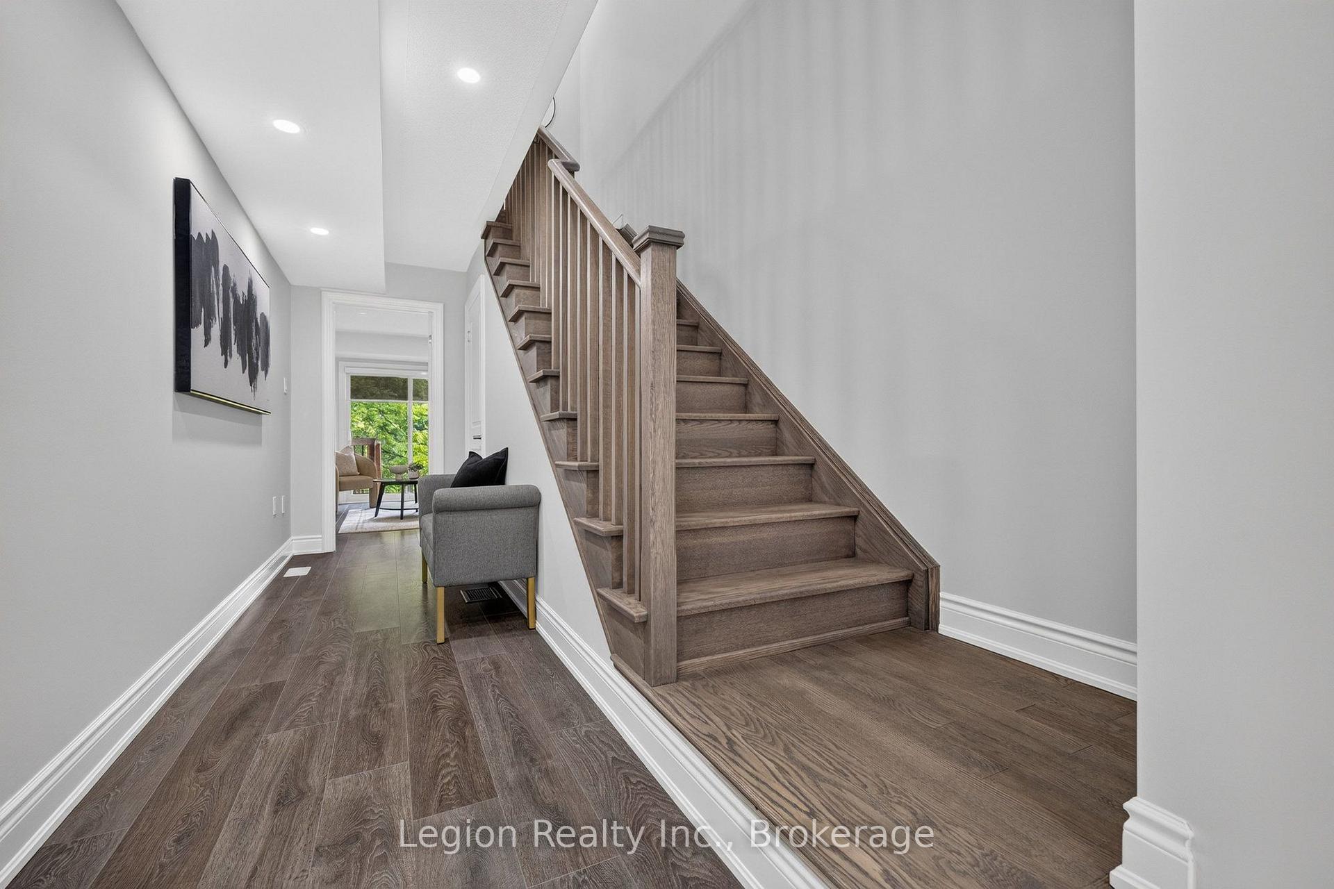 Photo 5 of 41 Woodstream Drive, Etobicoke, West Humber-Clairville — HOMEH