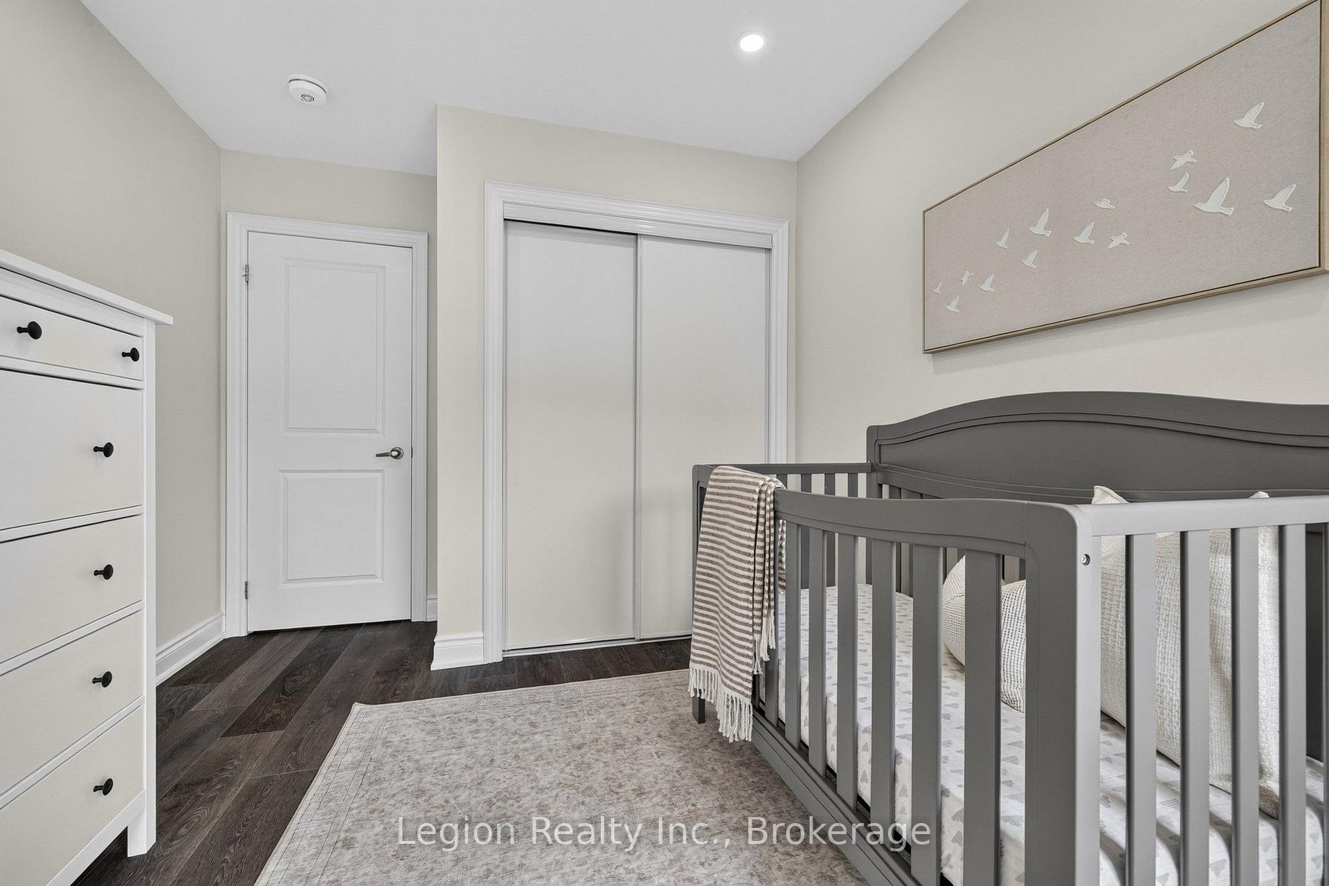 Photo 13 of 41 Woodstream Drive, Etobicoke, West Humber-Clairville — HOMEH