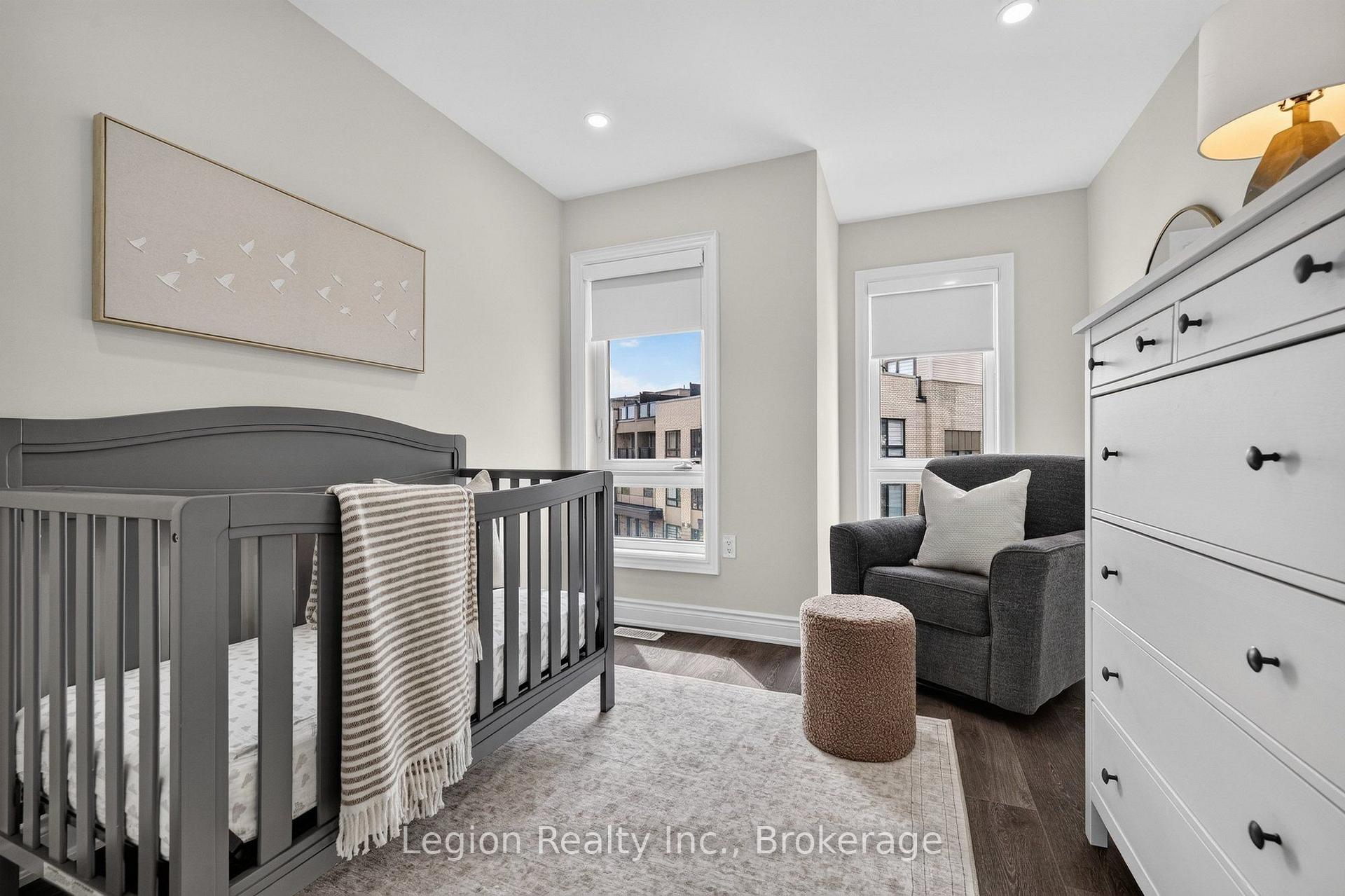 Photo 14 of 41 Woodstream Drive, Etobicoke, West Humber-Clairville — HOMEH