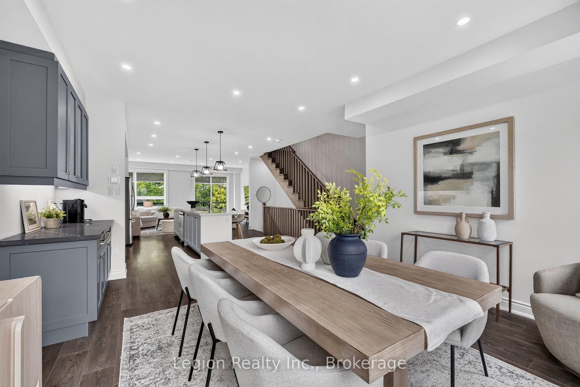 Photo 29 of 41 Woodstream Drive, Etobicoke, West Humber-Clairville — HOMEH