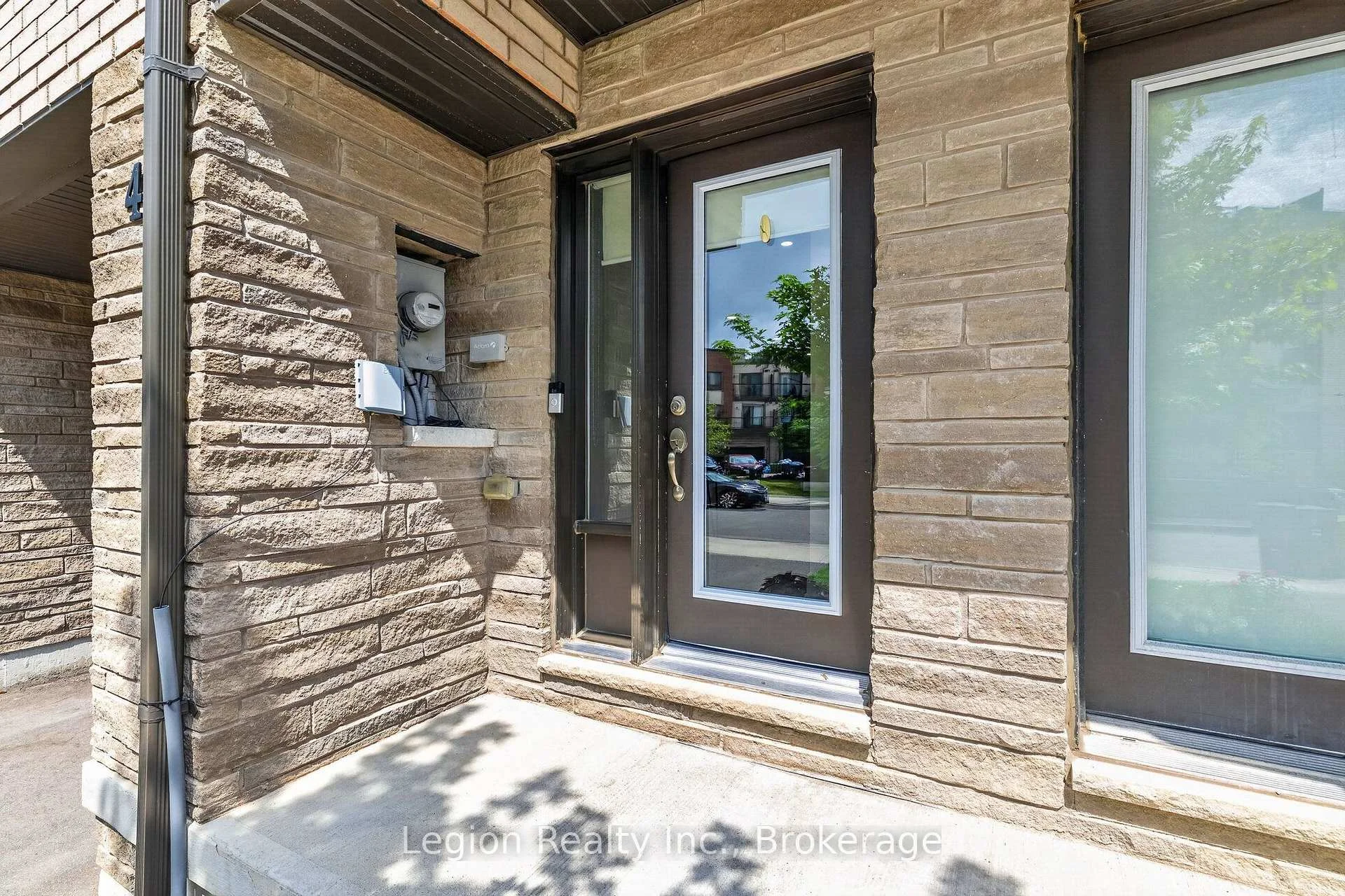 Photo 35 of 41 Woodstream Drive, Etobicoke, West Humber-Clairville — HOMEH