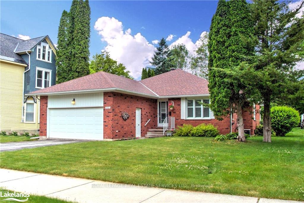 Photo 2 of 112 Bruce Street S, Blue Mountains — HOMEH
