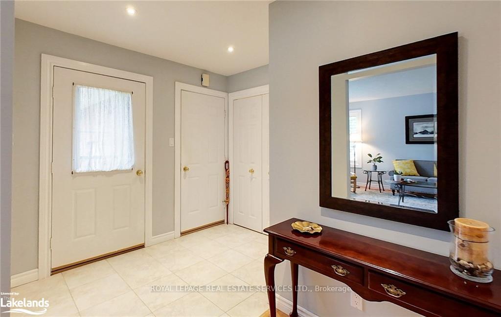 Photo 3 of 112 Bruce Street S, Blue Mountains — HOMEH