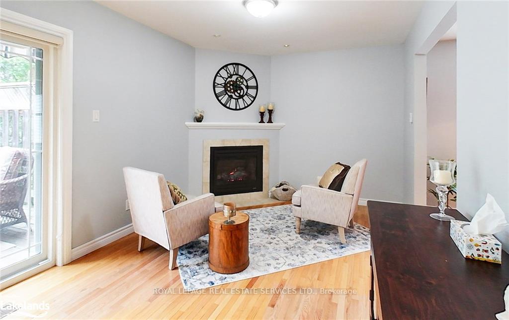 Photo 12 of 112 Bruce Street S, Blue Mountains — HOMEH
